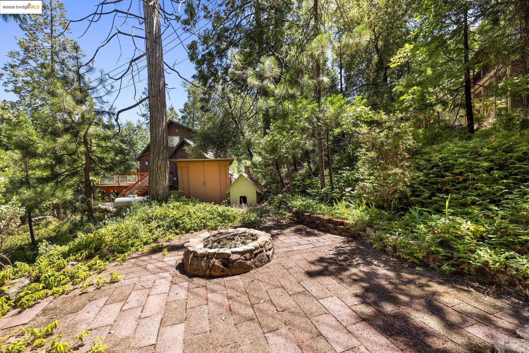 Detail Gallery Image 3 of 29 For 20846 Telele Trail, Mi Wuk Village,  CA 95346 - 3 Beds | 2 Baths