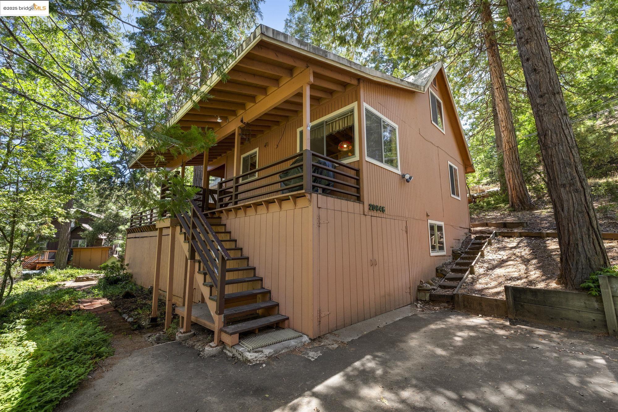 Detail Gallery Image 4 of 29 For 20846 Telele Trail, Mi Wuk Village,  CA 95346 - 3 Beds | 2 Baths