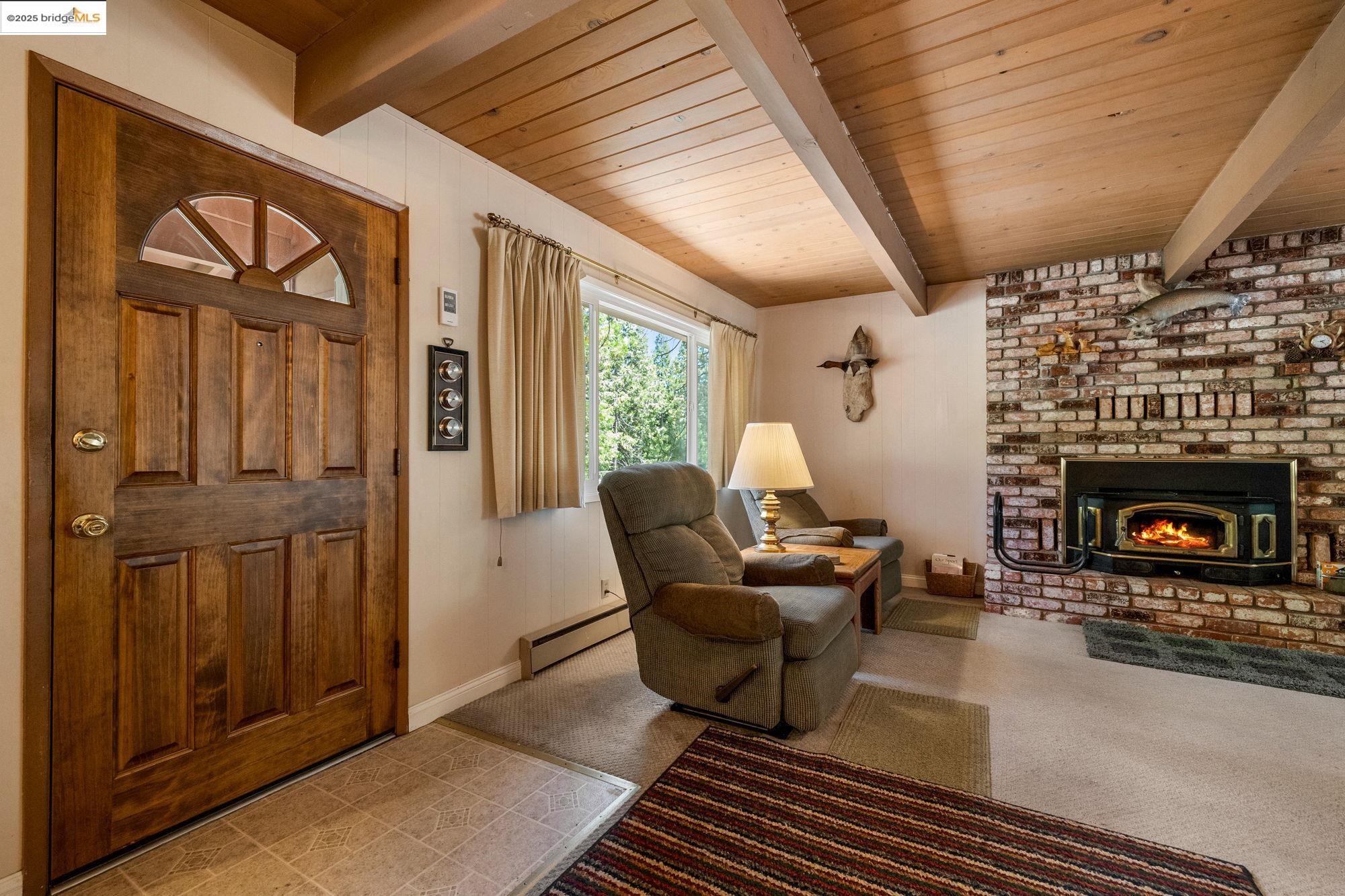 Detail Gallery Image 5 of 29 For 20846 Telele Trail, Mi Wuk Village,  CA 95346 - 3 Beds | 2 Baths
