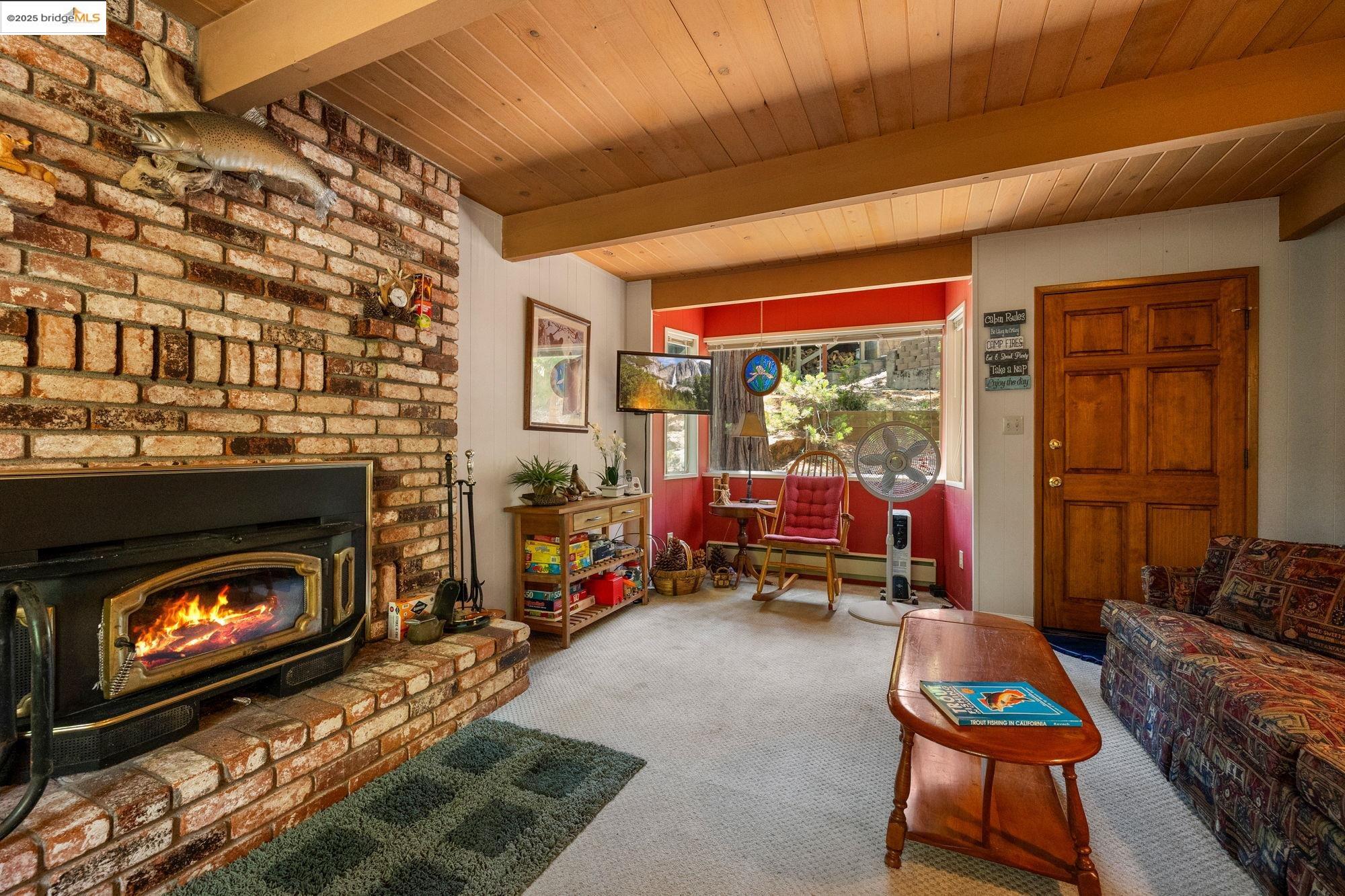 Detail Gallery Image 7 of 29 For 20846 Telele Trail, Mi Wuk Village,  CA 95346 - 3 Beds | 2 Baths