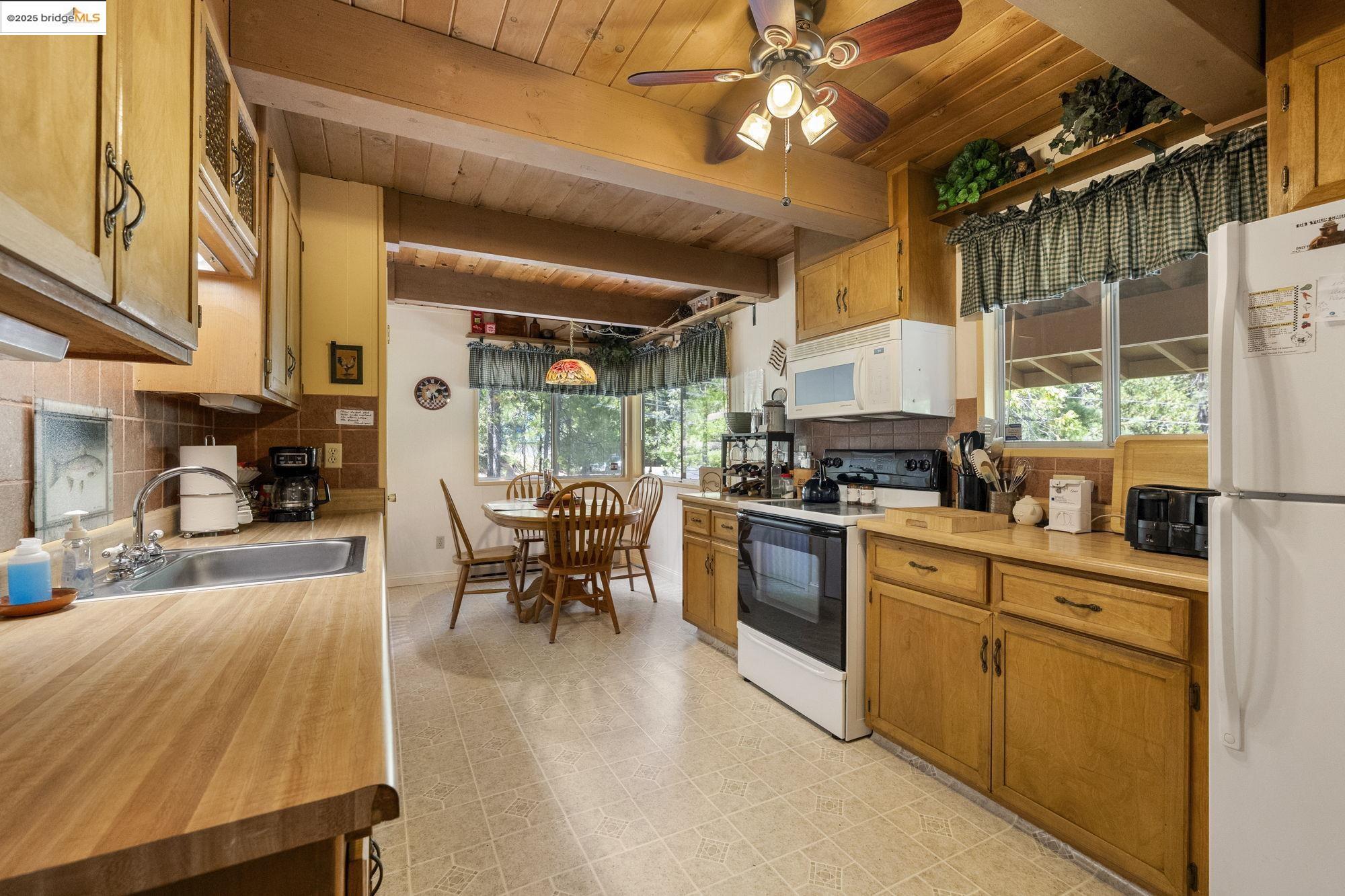 Detail Gallery Image 10 of 29 For 20846 Telele Trail, Mi Wuk Village,  CA 95346 - 3 Beds | 2 Baths