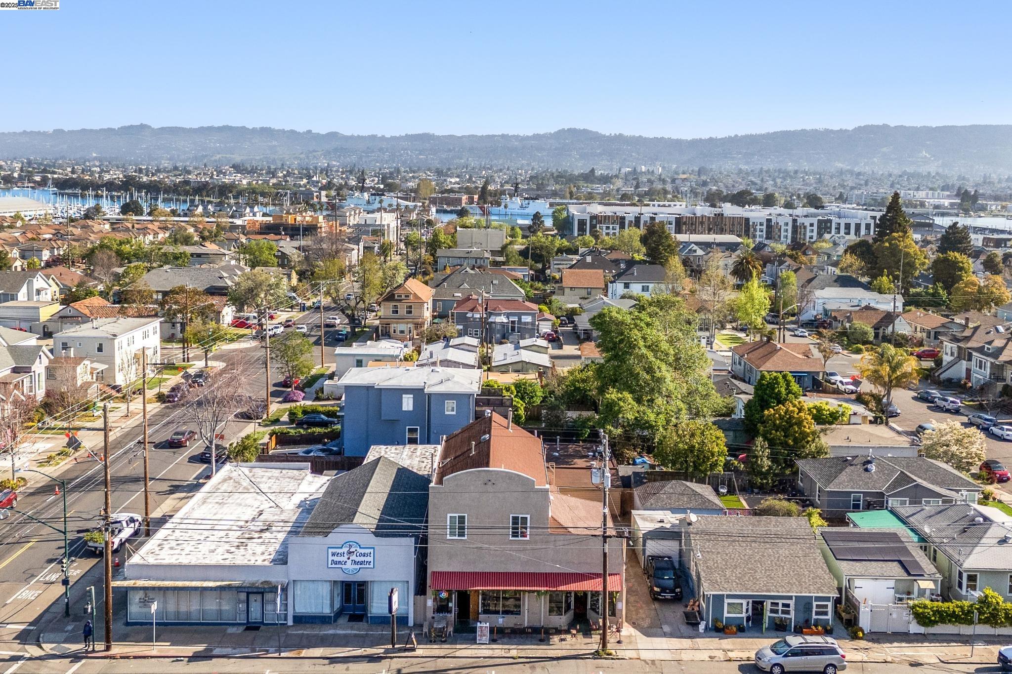 1707 Lincoln Ave # B, Alameda, California 94501, 3 Bedrooms Bedrooms, 8 Rooms Rooms,2 BathroomsBathrooms,Residential Lease,For Rent,1707 Lincoln Ave # B,41102427