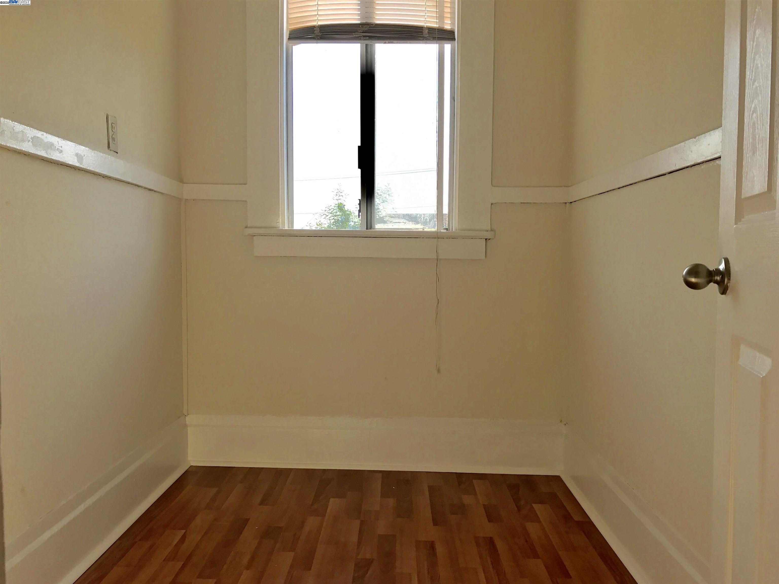 1707 Lincoln Ave # B, Alameda, California 94501, 3 Bedrooms Bedrooms, 8 Rooms Rooms,2 BathroomsBathrooms,Residential Lease,For Rent,1707 Lincoln Ave # B,41102427