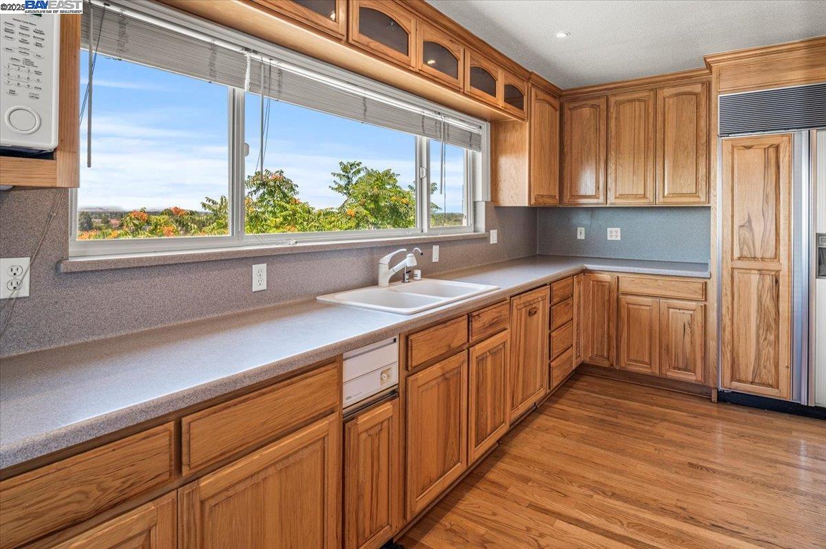 Detail Gallery Image 11 of 44 For 3116 Middlefield Ave., Fremont,  CA 94539 - 3 Beds | 2/1 Baths