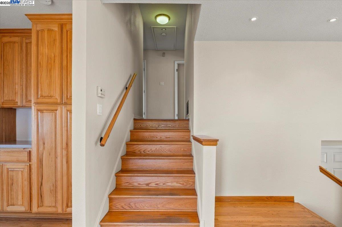 Detail Gallery Image 19 of 44 For 3116 Middlefield Ave., Fremont,  CA 94539 - 3 Beds | 2/1 Baths