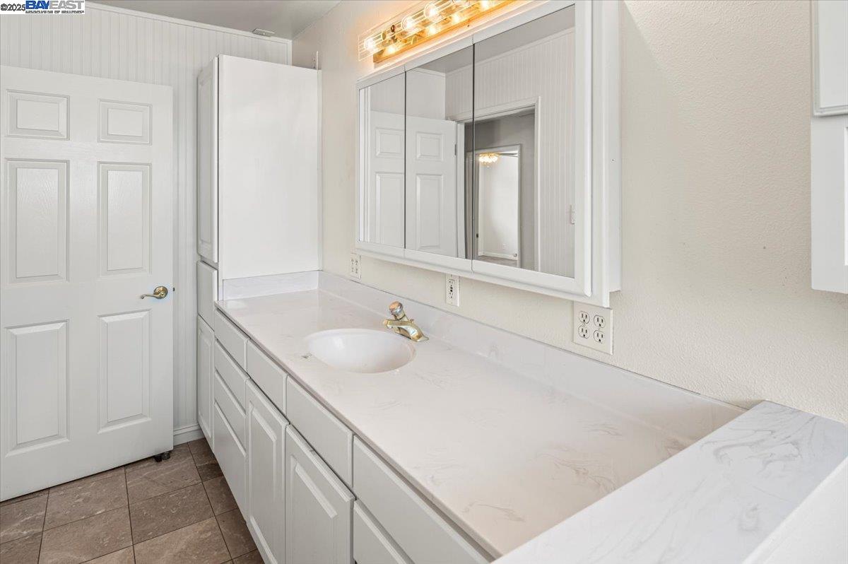Detail Gallery Image 22 of 44 For 3116 Middlefield Ave., Fremont,  CA 94539 - 3 Beds | 2/1 Baths