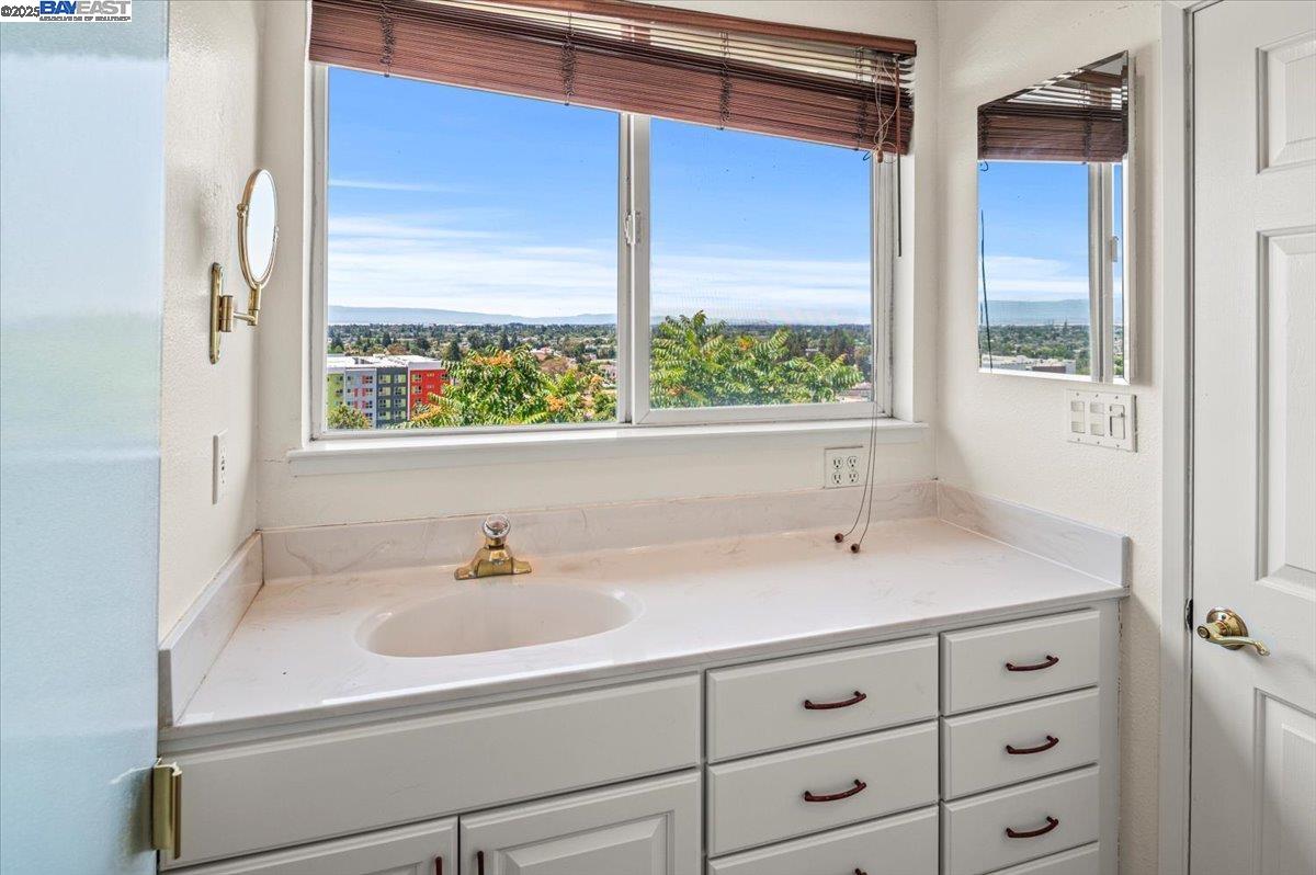 Detail Gallery Image 26 of 44 For 3116 Middlefield Ave., Fremont,  CA 94539 - 3 Beds | 2/1 Baths