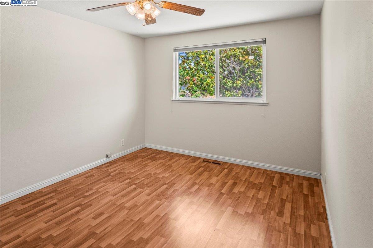 Detail Gallery Image 27 of 44 For 3116 Middlefield Ave., Fremont,  CA 94539 - 3 Beds | 2/1 Baths