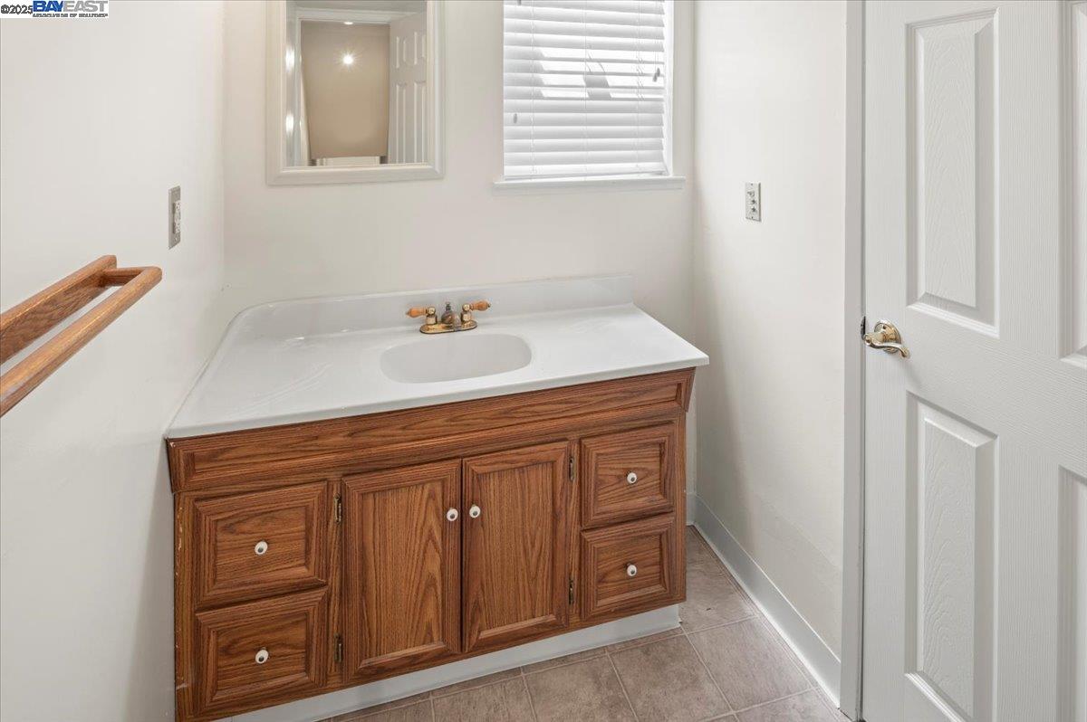 Detail Gallery Image 33 of 44 For 3116 Middlefield Ave., Fremont,  CA 94539 - 3 Beds | 2/1 Baths