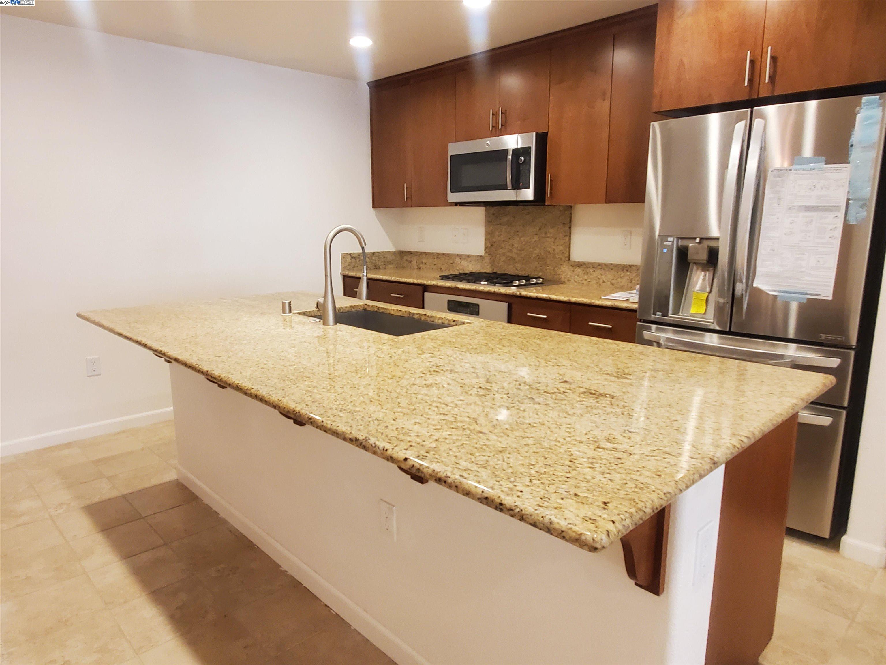 1888 Trento Loop, Milpitas, California 95035, 2 Bedrooms Bedrooms, 6 Rooms Rooms,2 BathroomsBathrooms,Residential Lease,For Rent,1888 Trento Loop,41102430