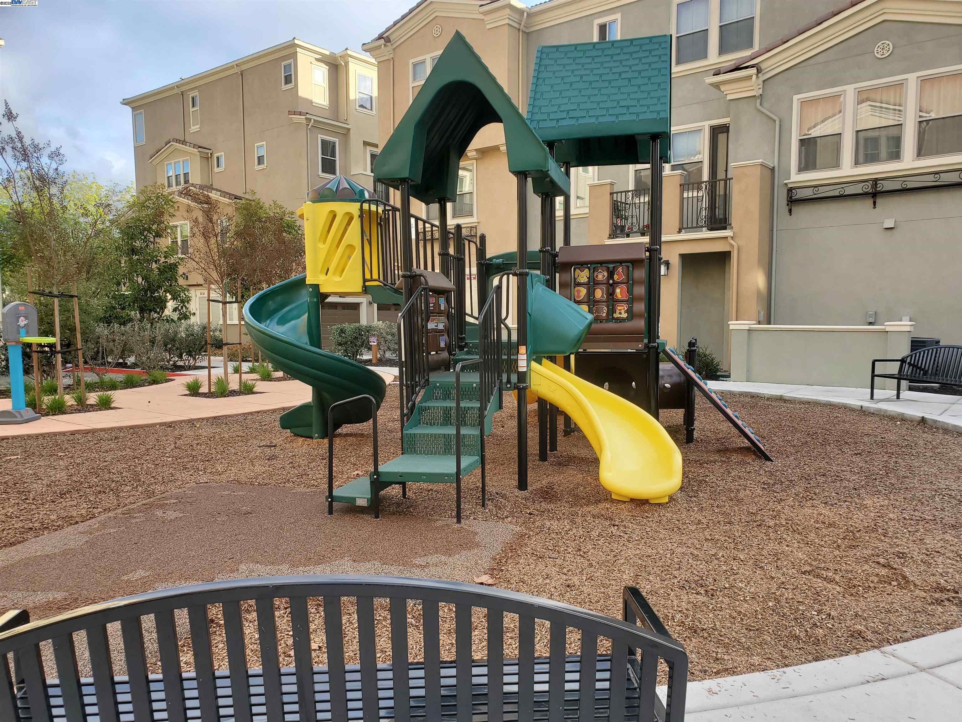 1888 Trento Loop, Milpitas, California 95035, 2 Bedrooms Bedrooms, 6 Rooms Rooms,2 BathroomsBathrooms,Residential Lease,For Rent,1888 Trento Loop,41102430
