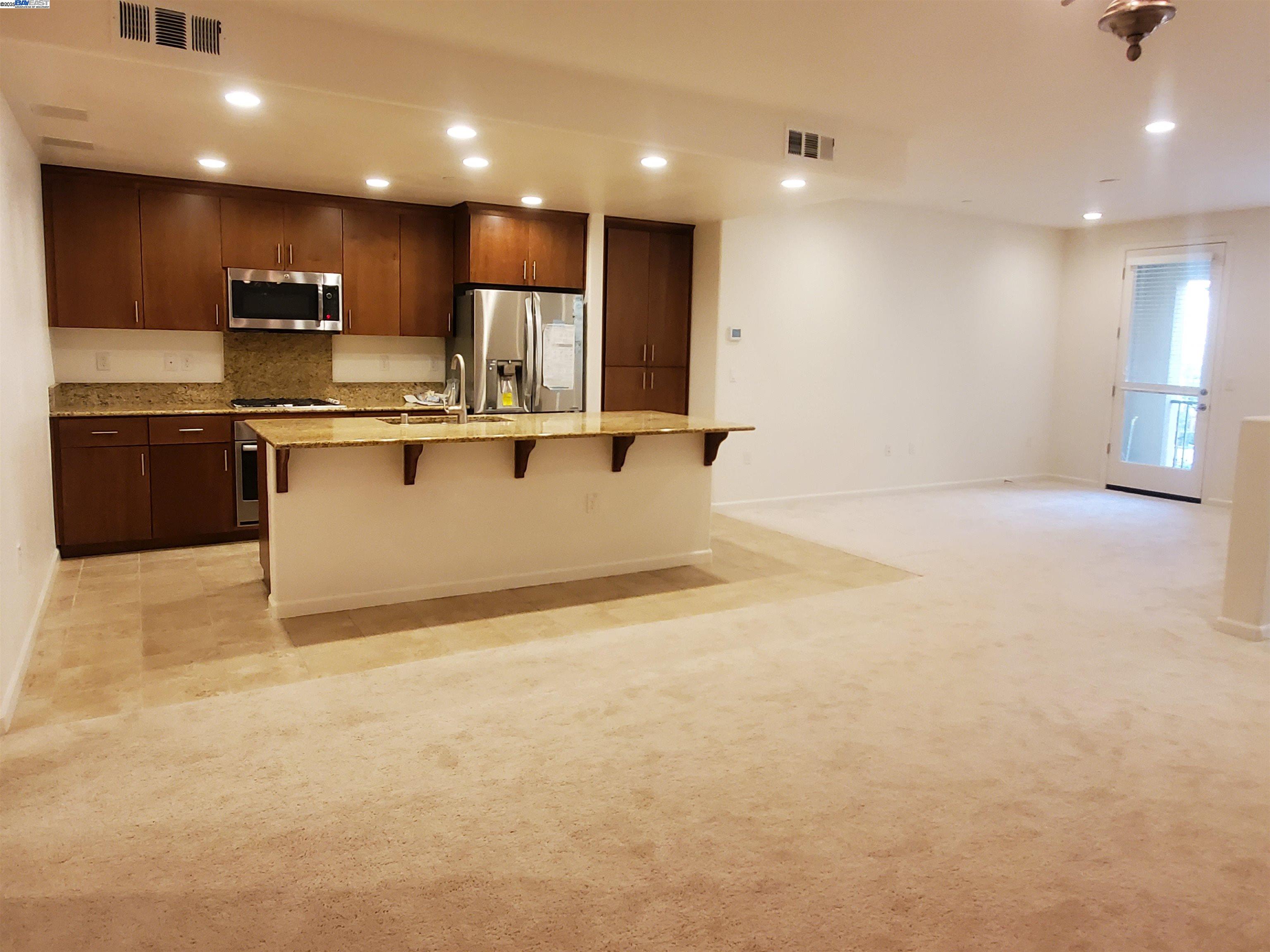 1888 Trento Loop, Milpitas, California 95035, 2 Bedrooms Bedrooms, 6 Rooms Rooms,2 BathroomsBathrooms,Residential Lease,For Rent,1888 Trento Loop,41102430