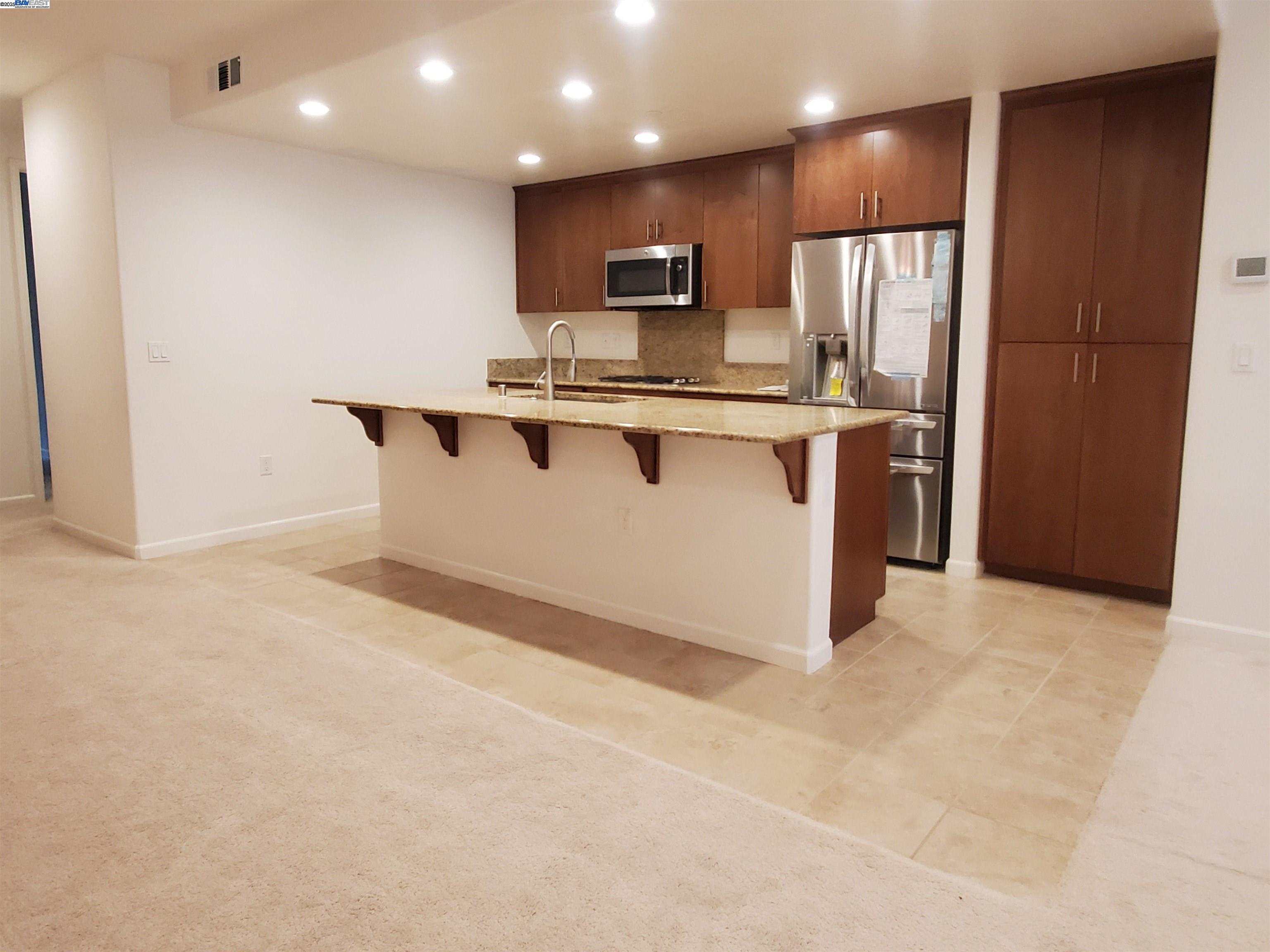 1888 Trento Loop, Milpitas, California 95035, 2 Bedrooms Bedrooms, 6 Rooms Rooms,2 BathroomsBathrooms,Residential Lease,For Rent,1888 Trento Loop,41102430