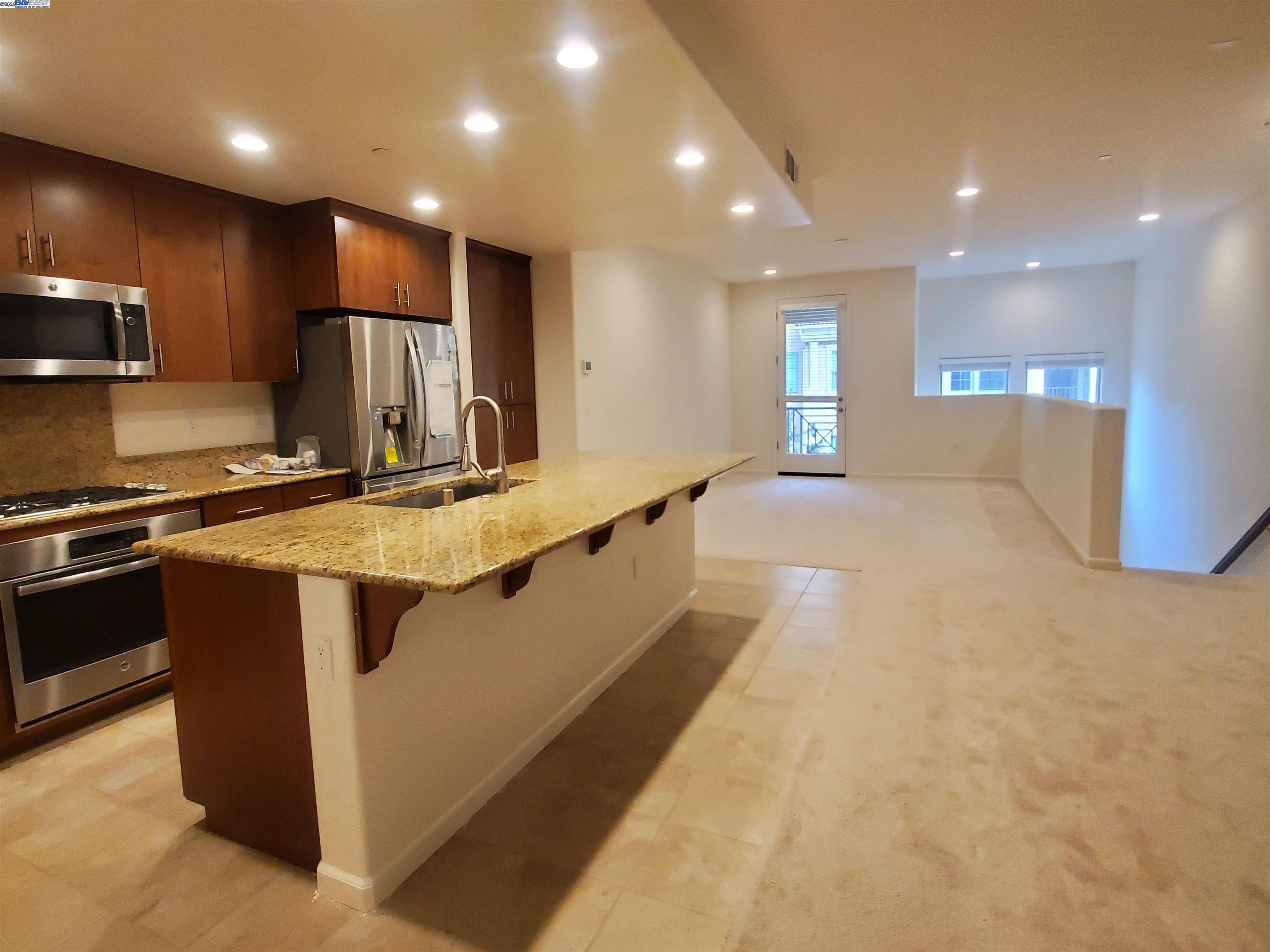 1888 Trento Loop, Milpitas, California 95035, 2 Bedrooms Bedrooms, 6 Rooms Rooms,2 BathroomsBathrooms,Residential Lease,For Rent,1888 Trento Loop,41102430