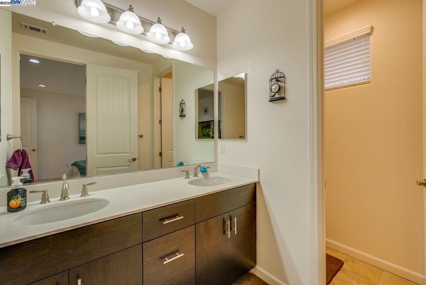 1888 Trento Loop, Milpitas, California 95035, 2 Bedrooms Bedrooms, 6 Rooms Rooms,2 BathroomsBathrooms,Residential Lease,For Rent,1888 Trento Loop,41102430