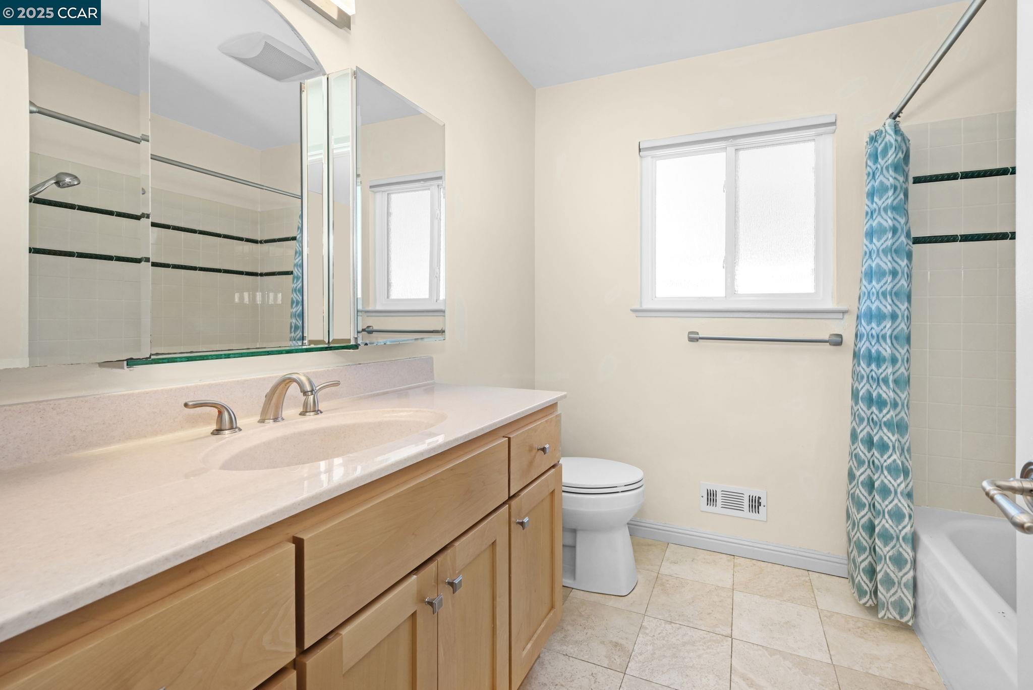 Detail Gallery Image 15 of 31 For 2 Rialto Dr, Clayton,  CA 94517-1754 - 3 Beds | 2 Baths