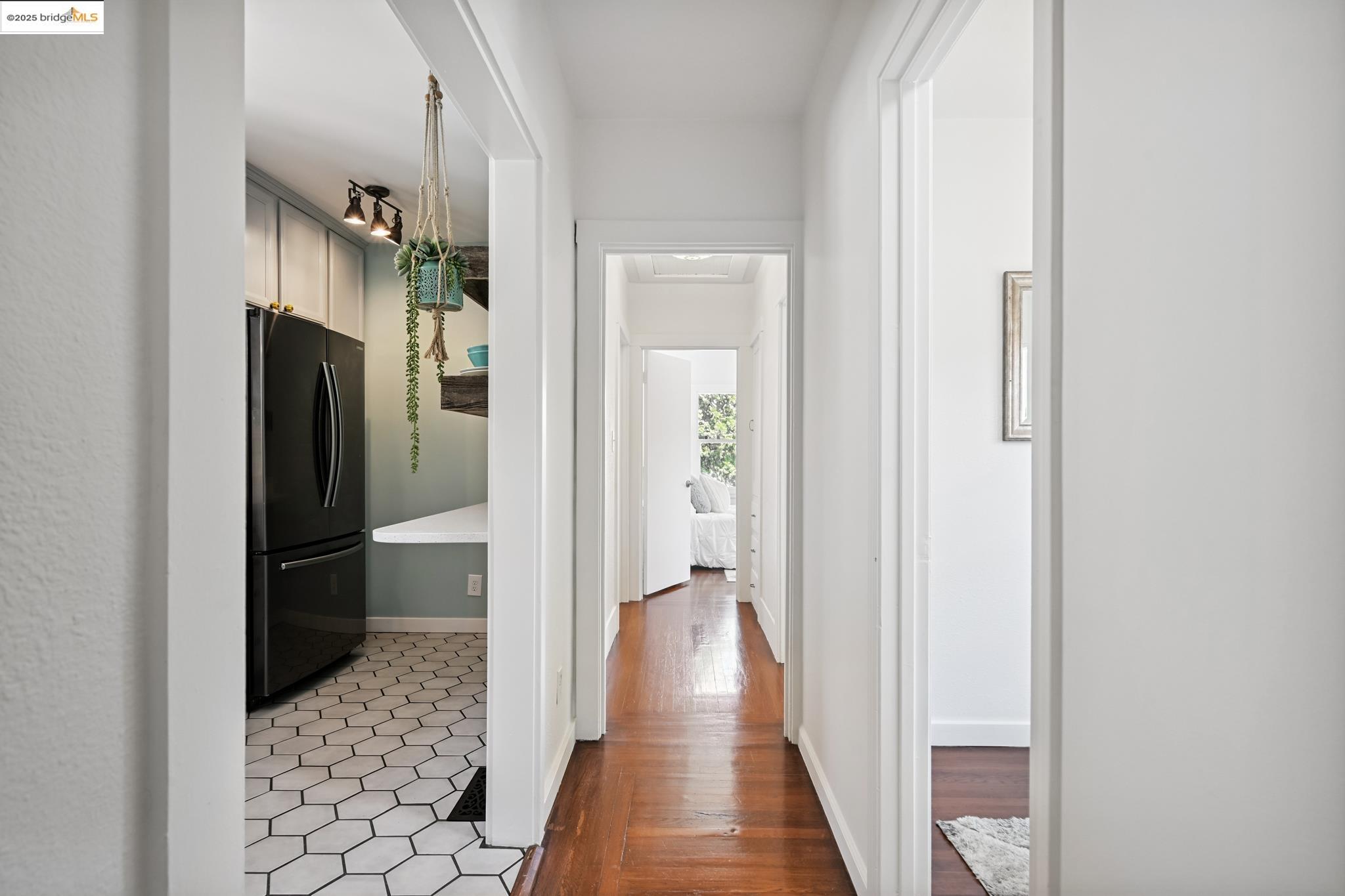 Detail Gallery Image 9 of 42 For 3316 Coolidge Ave, Oakland,  CA 94602 - 2 Beds | 2 Baths