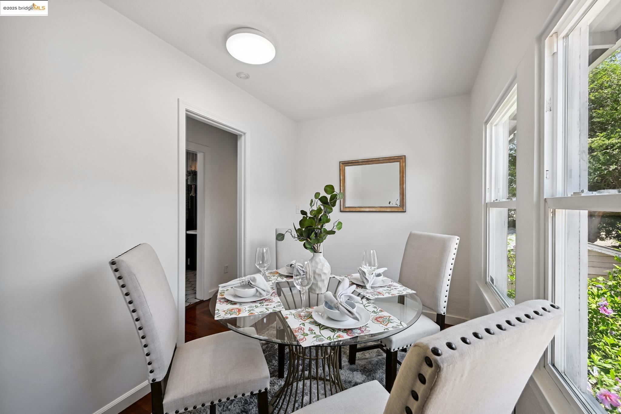 Detail Gallery Image 15 of 42 For 3316 Coolidge Ave, Oakland,  CA 94602 - 2 Beds | 2 Baths