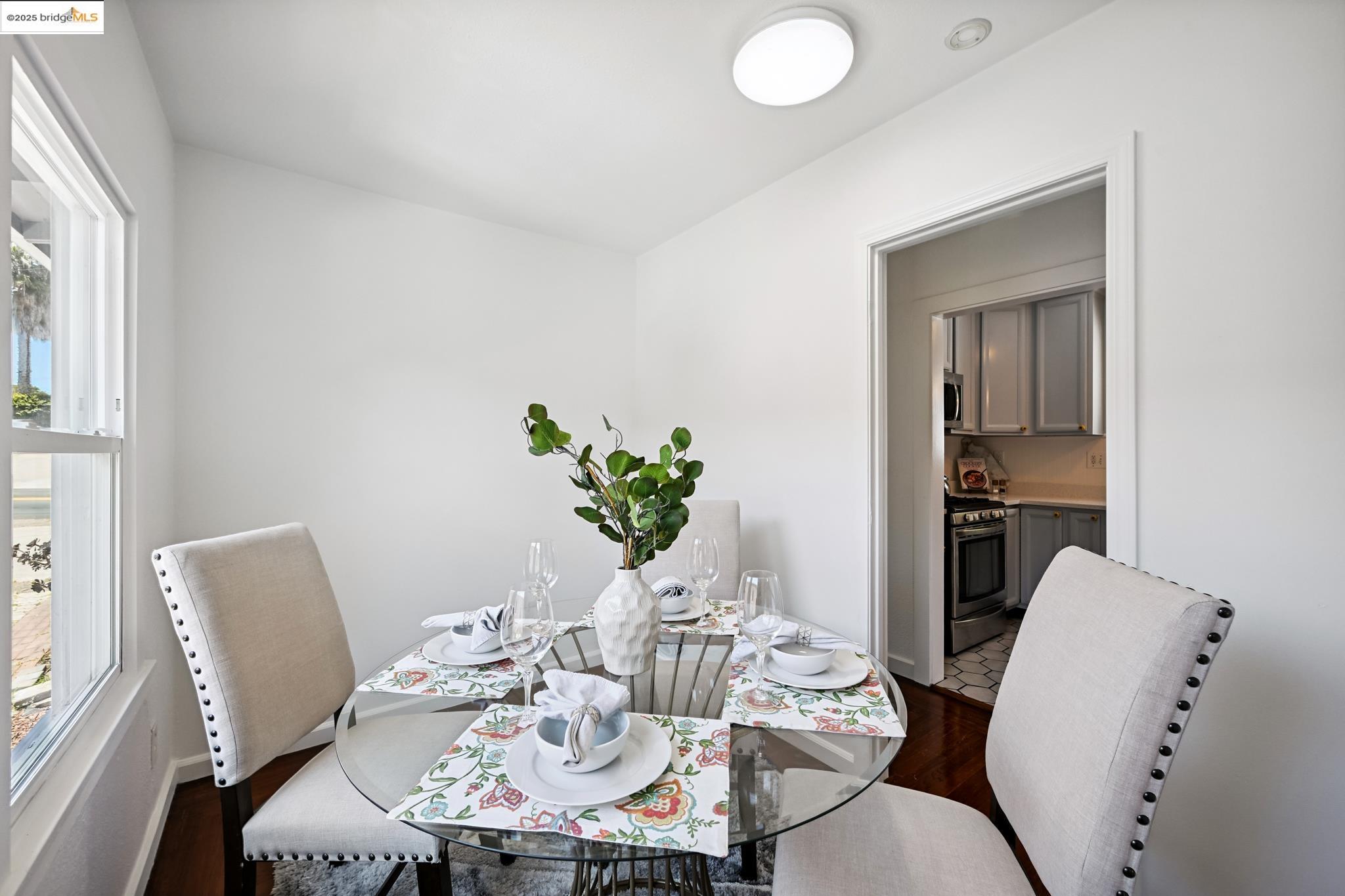 Detail Gallery Image 16 of 42 For 3316 Coolidge Ave, Oakland,  CA 94602 - 2 Beds | 2 Baths