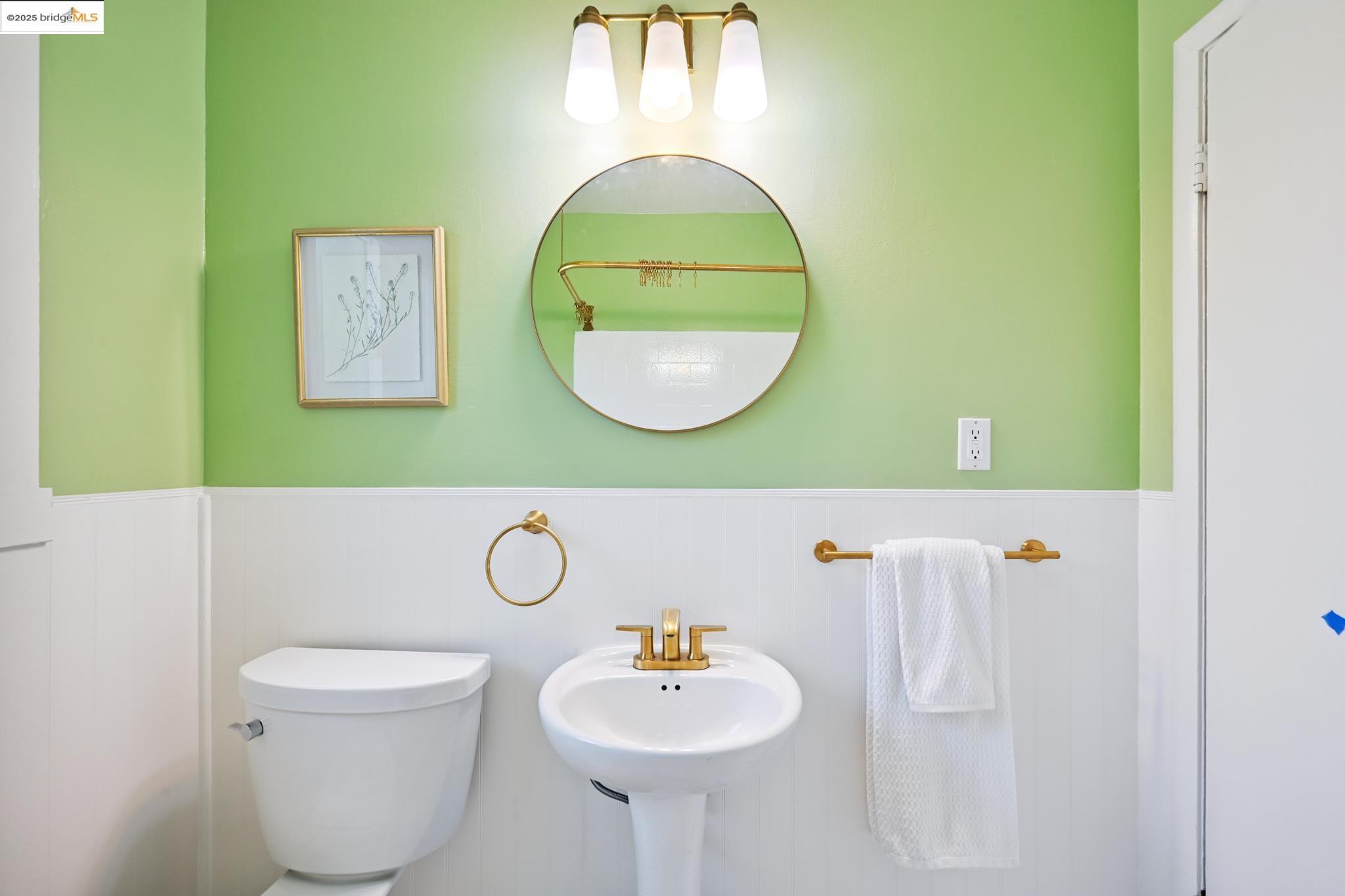 Detail Gallery Image 18 of 42 For 3316 Coolidge Ave, Oakland,  CA 94602 - 2 Beds | 2 Baths