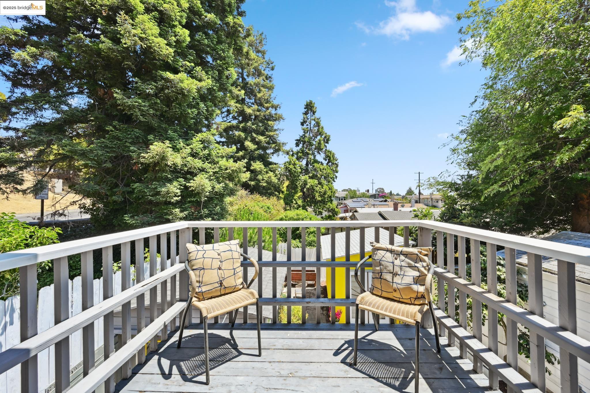 Detail Gallery Image 24 of 42 For 3316 Coolidge Ave, Oakland,  CA 94602 - 2 Beds | 2 Baths