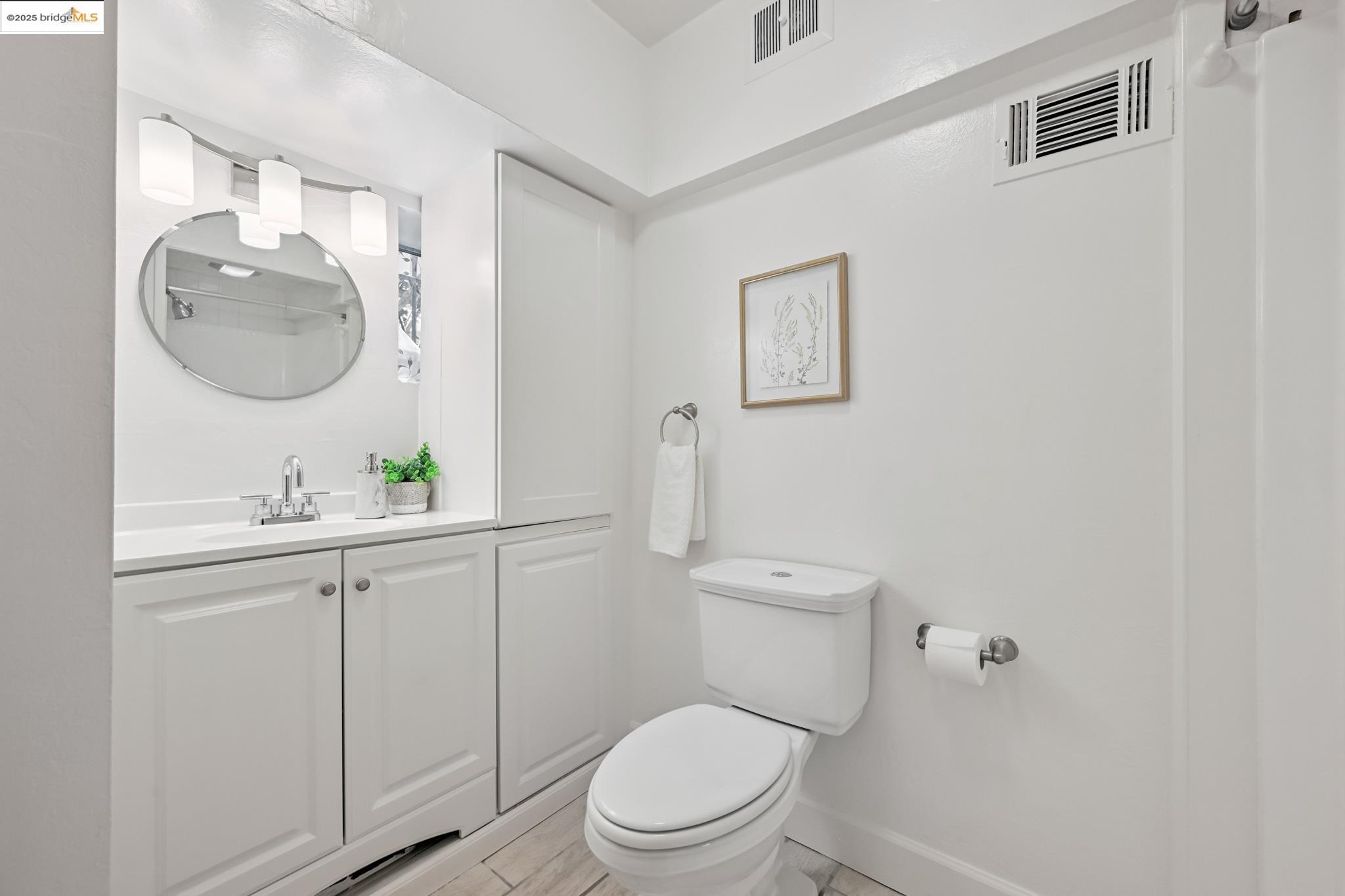Detail Gallery Image 31 of 42 For 3316 Coolidge Ave, Oakland,  CA 94602 - 2 Beds | 2 Baths
