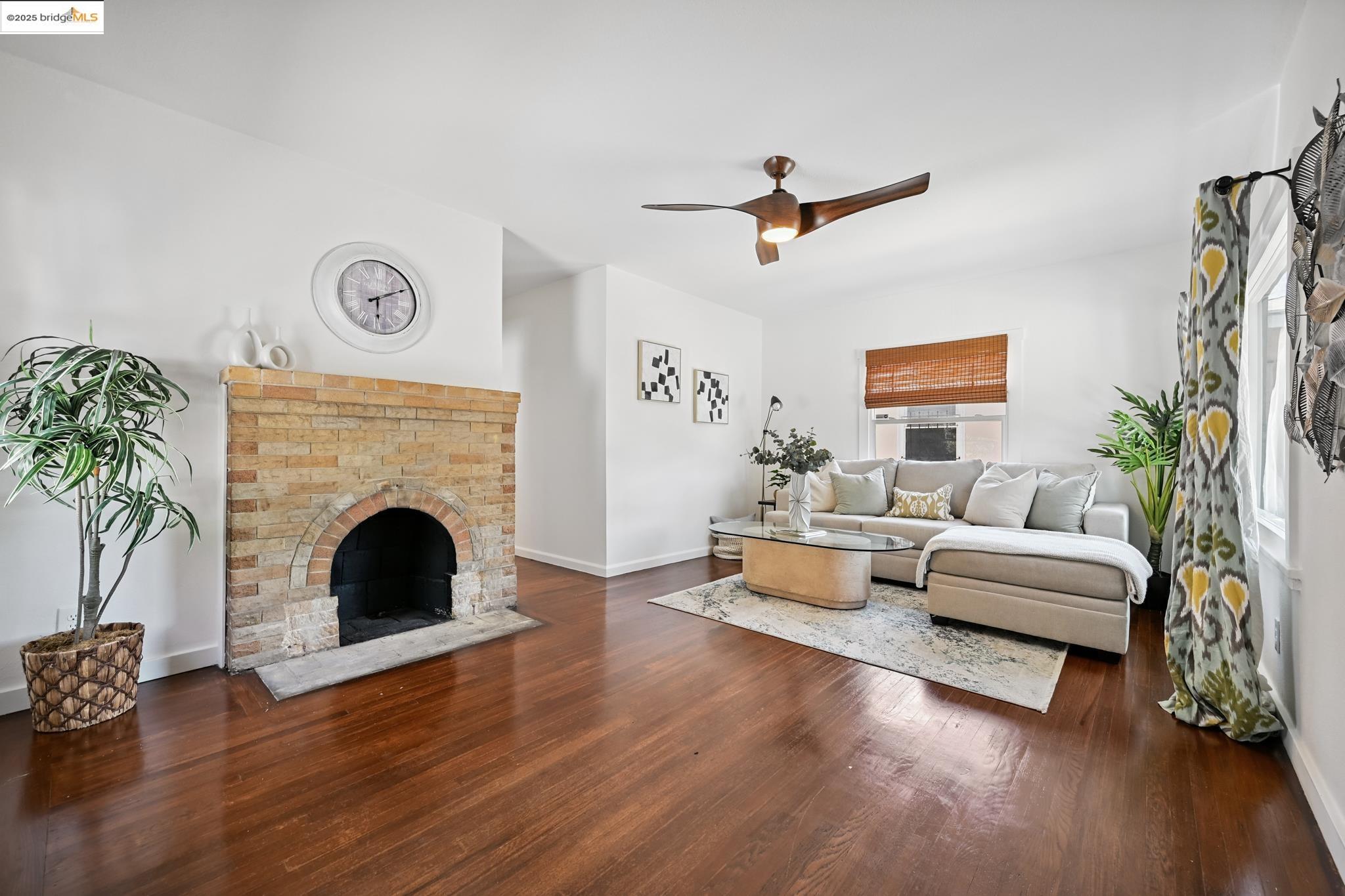 Detail Gallery Image 7 of 42 For 3316 Coolidge Ave, Oakland,  CA 94602 - 2 Beds | 2 Baths