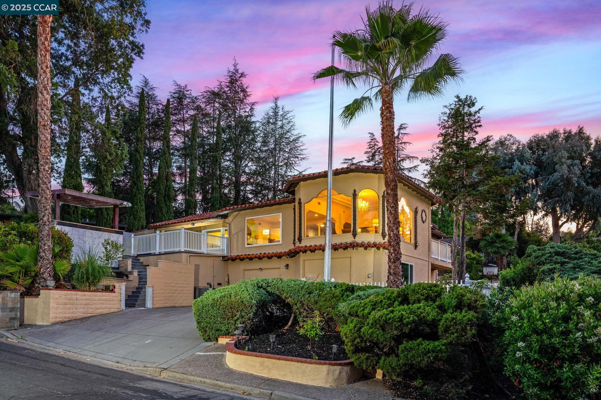 Detail Gallery Image 2 of 60 For 3698 De Rosa Ct, Concord,  CA 94518 - 6 Beds | 4/1 Baths