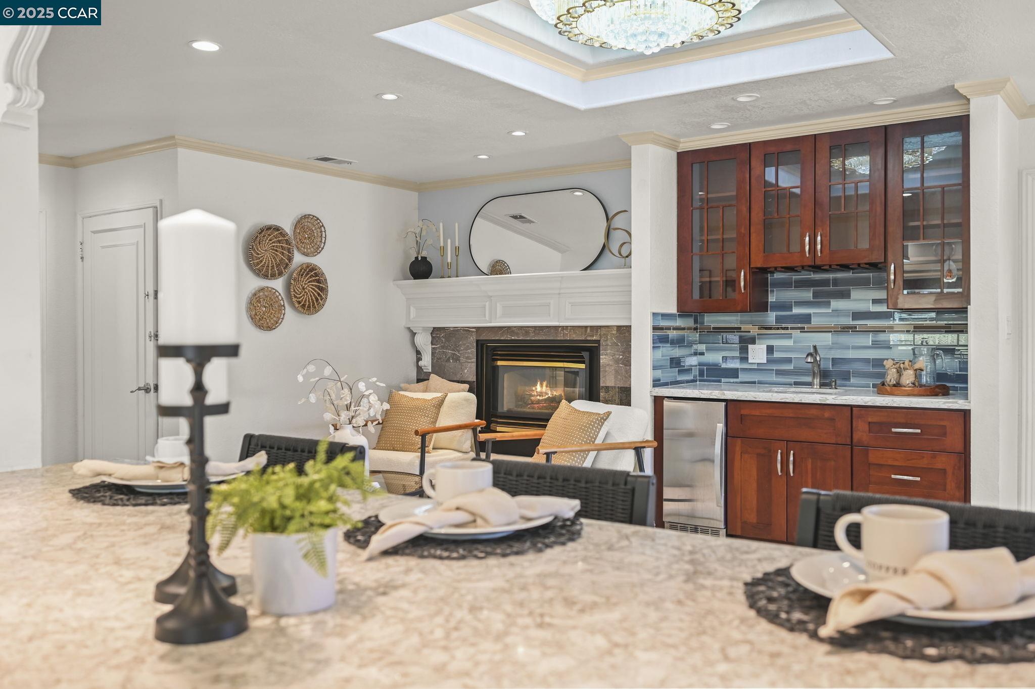 Detail Gallery Image 19 of 60 For 3698 De Rosa Ct, Concord,  CA 94518 - 6 Beds | 4/1 Baths