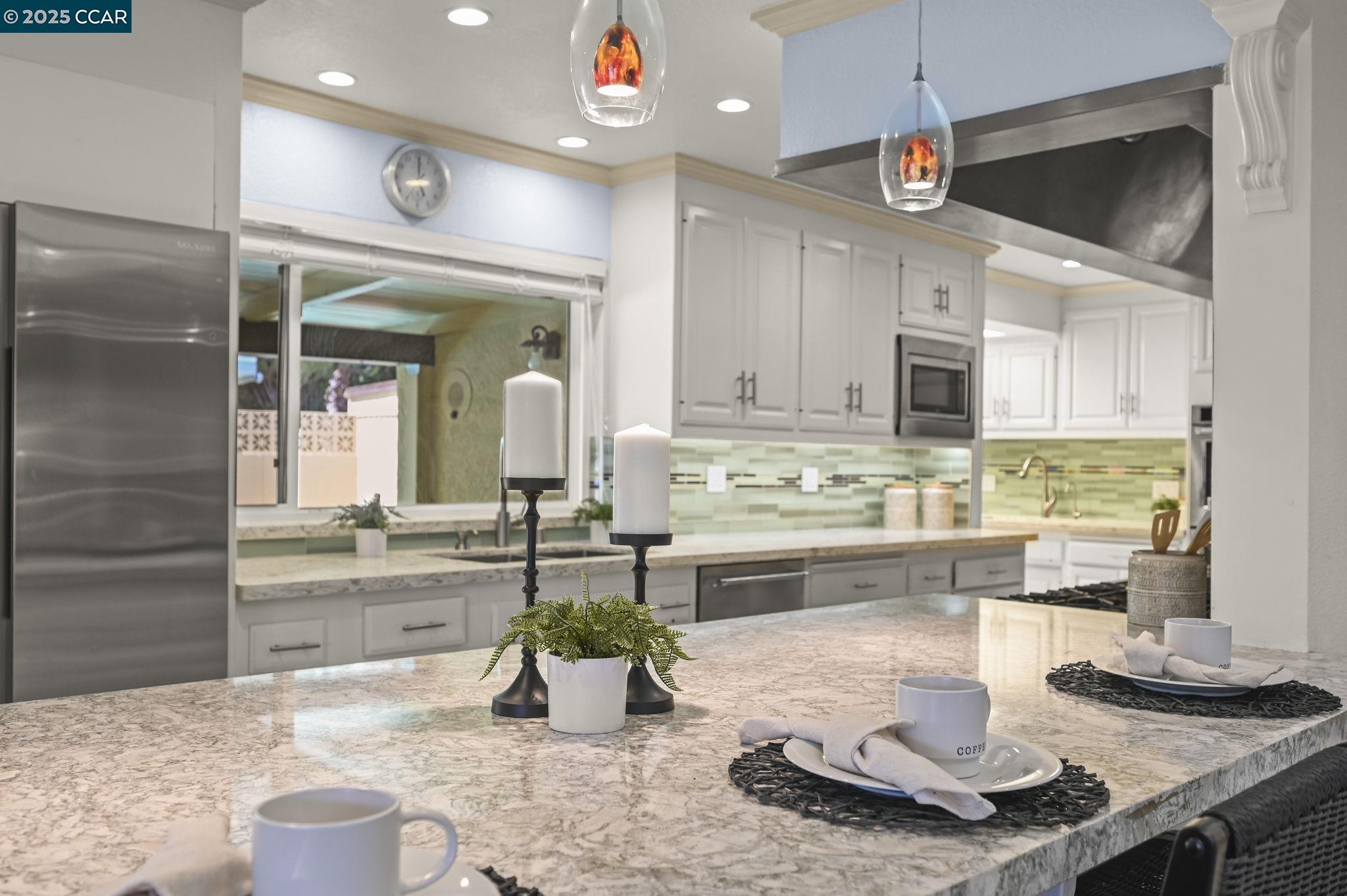 Detail Gallery Image 20 of 60 For 3698 De Rosa Ct, Concord,  CA 94518 - 6 Beds | 4/1 Baths