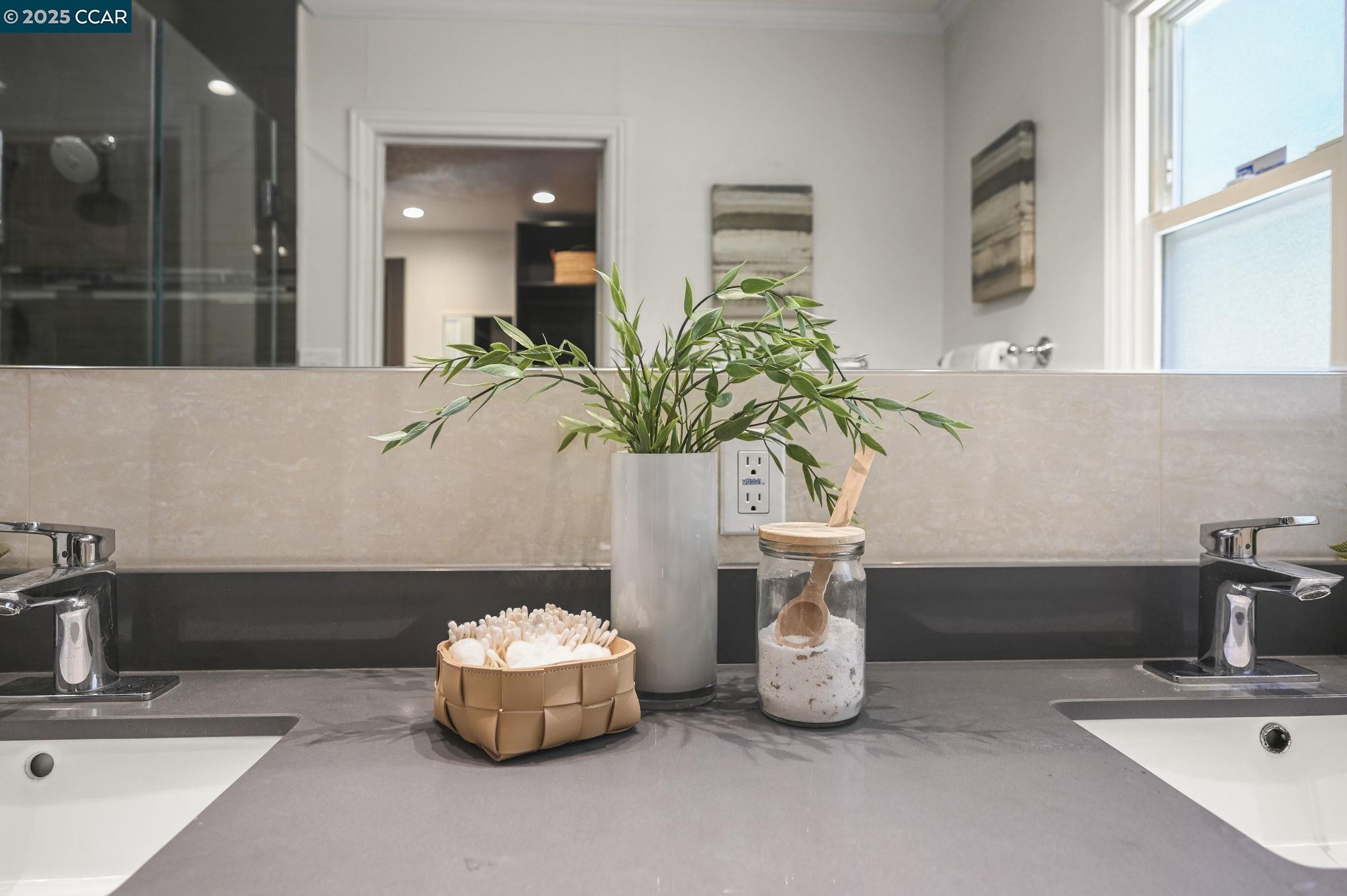 Detail Gallery Image 32 of 60 For 3698 De Rosa Ct, Concord,  CA 94518 - 6 Beds | 4/1 Baths