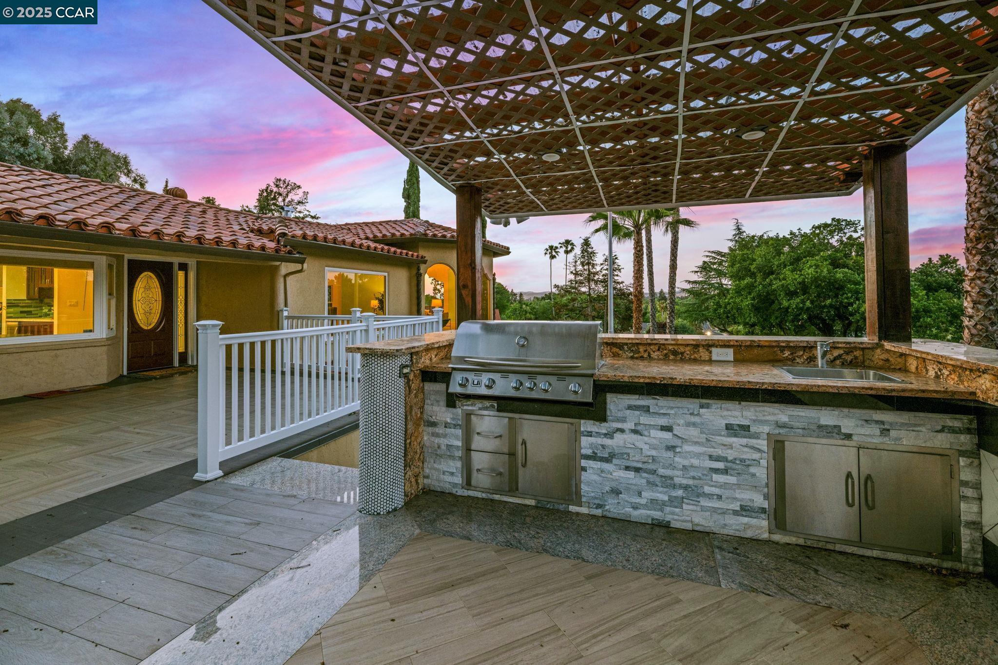 Detail Gallery Image 37 of 60 For 3698 De Rosa Ct, Concord,  CA 94518 - 6 Beds | 4/1 Baths
