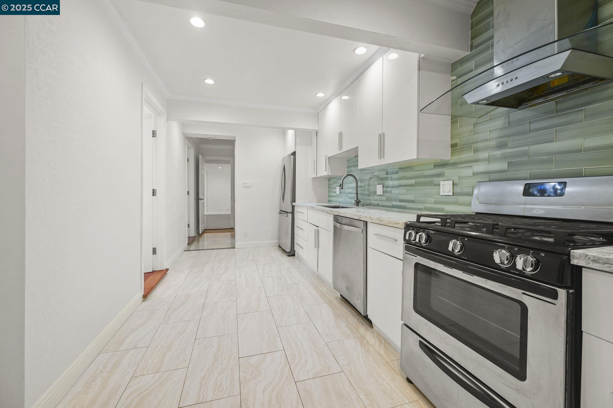 Detail Gallery Image 41 of 60 For 3698 De Rosa Ct, Concord,  CA 94518 - 6 Beds | 4/1 Baths