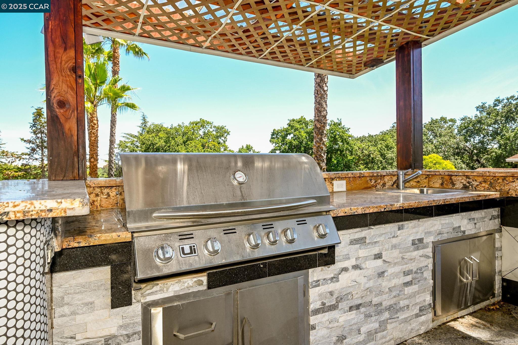 Detail Gallery Image 51 of 60 For 3698 De Rosa Ct, Concord,  CA 94518 - 6 Beds | 4/1 Baths