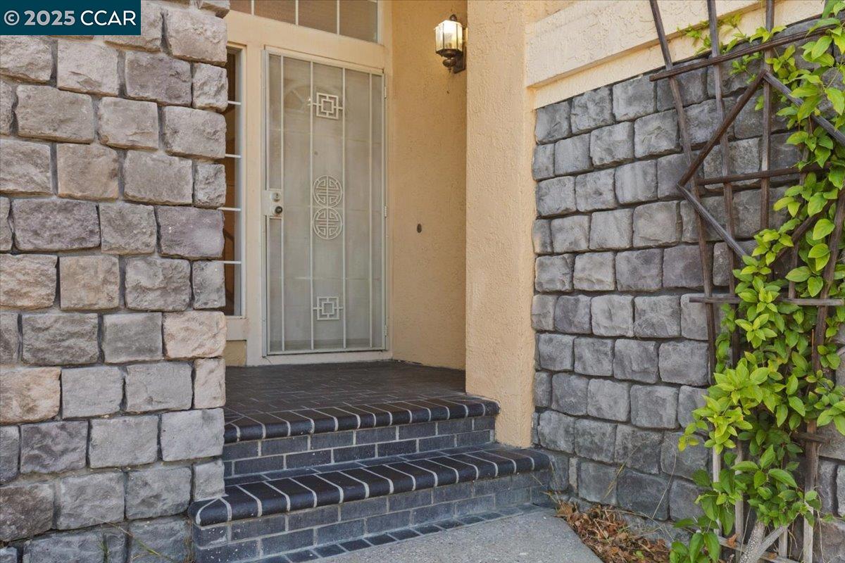 Detail Gallery Image 2 of 26 For 4129 Spaulding St, Antioch,  CA 94531 - 3 Beds | 2/1 Baths