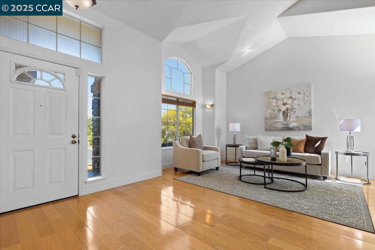 Detail Gallery Image 4 of 26 For 4129 Spaulding St, Antioch,  CA 94531 - 3 Beds | 2/1 Baths