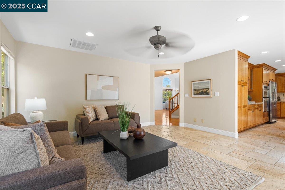 Detail Gallery Image 8 of 26 For 4129 Spaulding St, Antioch,  CA 94531 - 3 Beds | 2/1 Baths