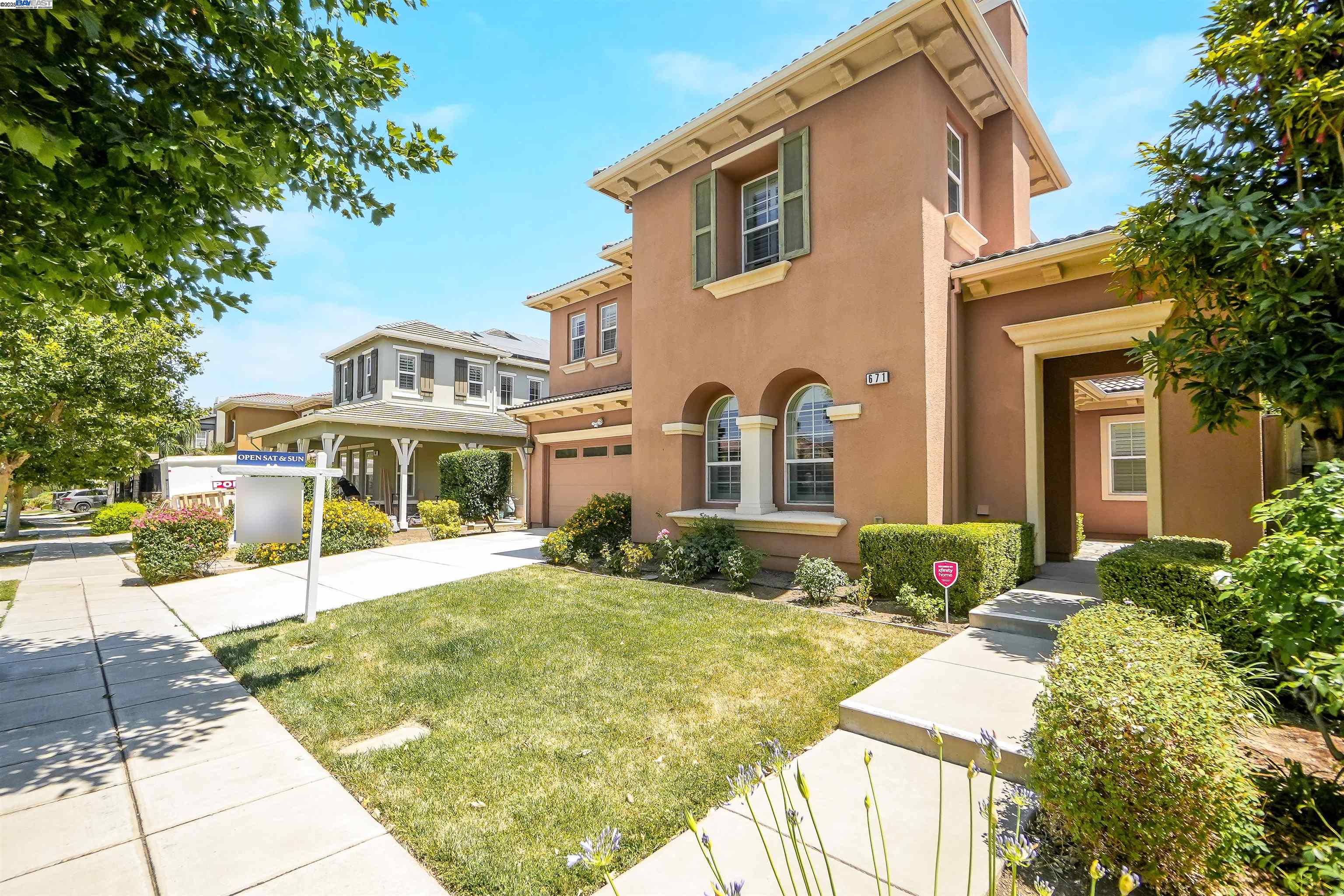 Detail Gallery Image 2 of 57 For 671 W Questa Trl, Mountain House,  CA 95391 - 4 Beds | 3/1 Baths