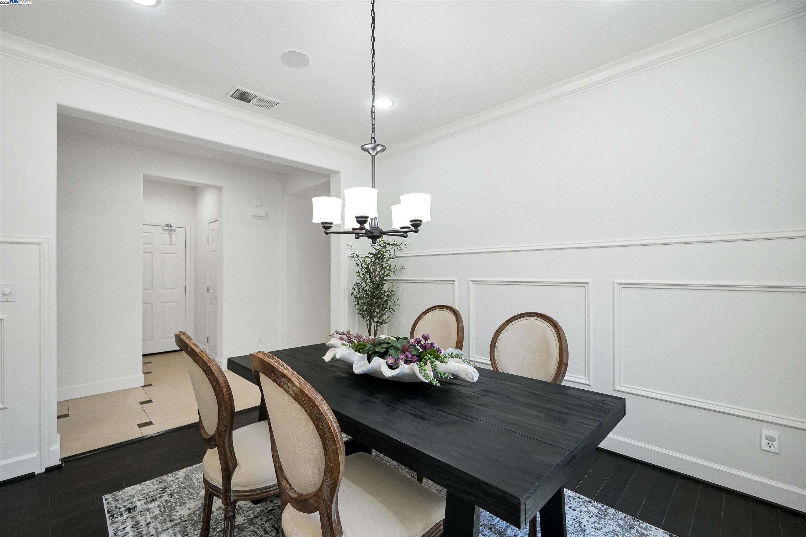 Detail Gallery Image 11 of 57 For 671 W Questa Trl, Mountain House,  CA 95391 - 4 Beds | 3/1 Baths