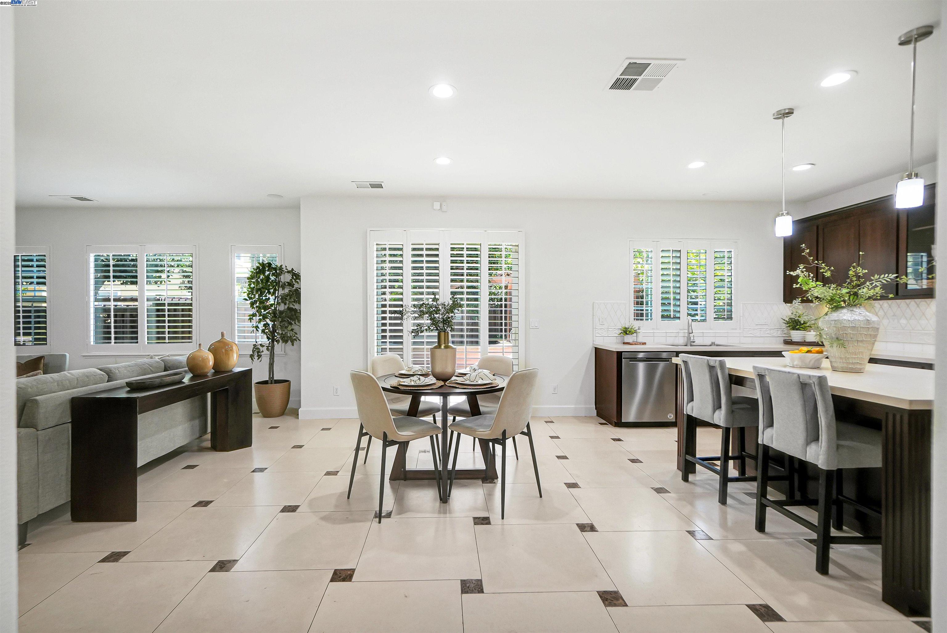Detail Gallery Image 12 of 57 For 671 W Questa Trl, Mountain House,  CA 95391 - 4 Beds | 3/1 Baths