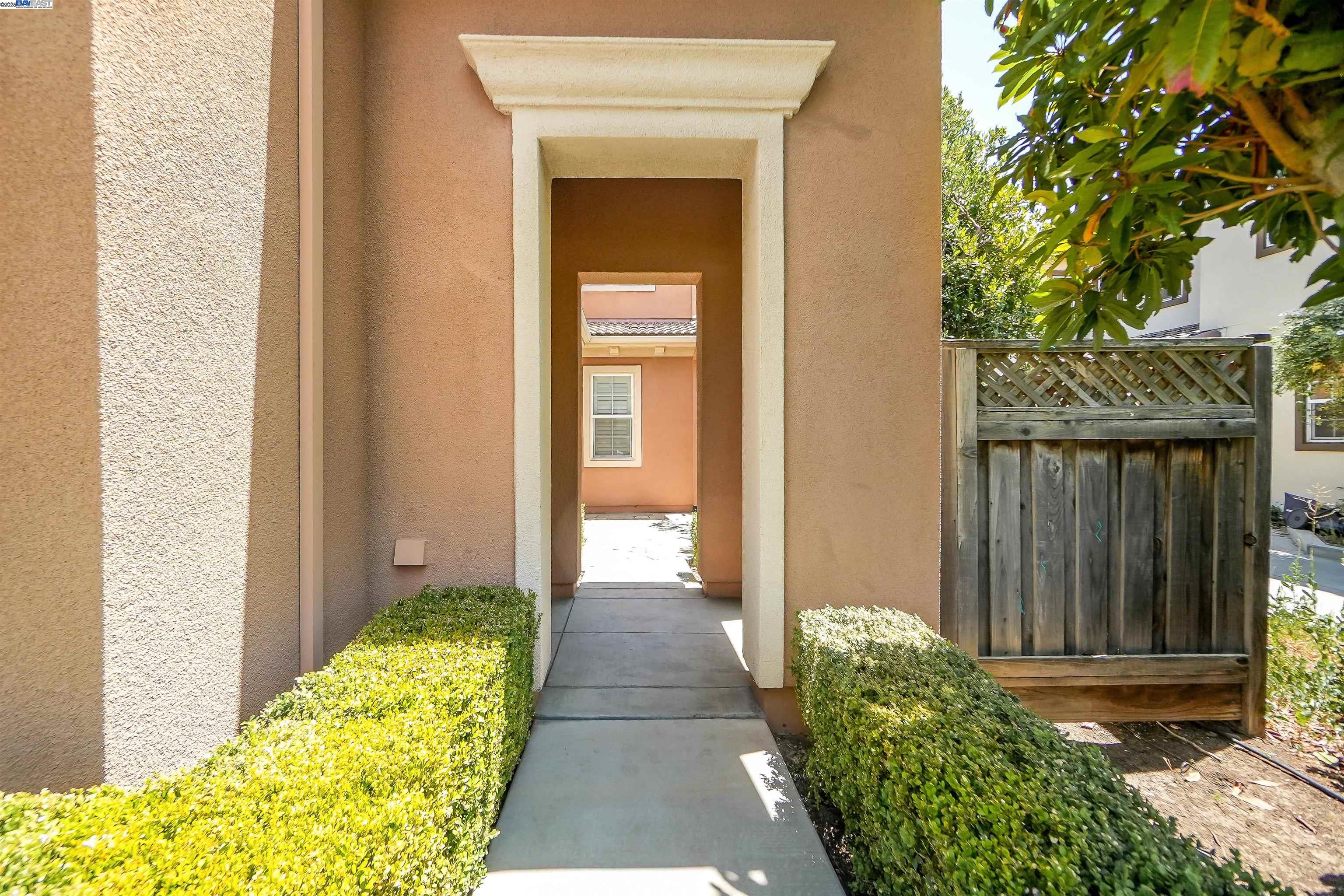 Detail Gallery Image 3 of 57 For 671 W Questa Trl, Mountain House,  CA 95391 - 4 Beds | 3/1 Baths