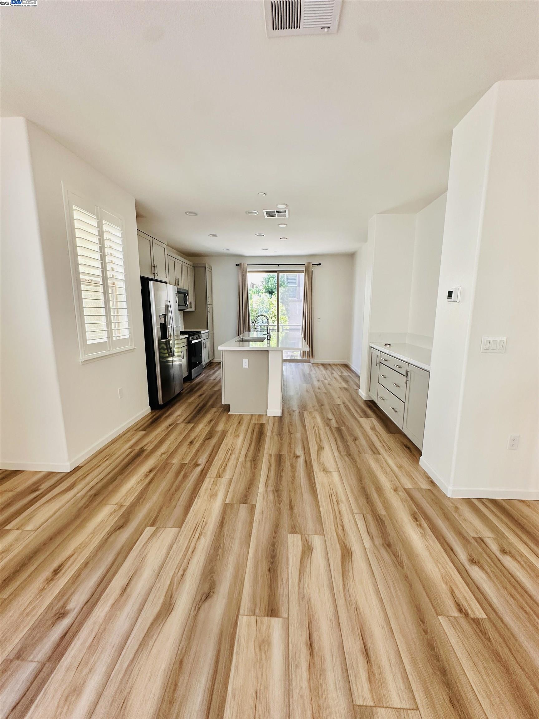 Detail Gallery Image 16 of 20 For 2829 Saltpond Cmn, Livermore,  CA 94550 - 3 Beds | 3/1 Baths