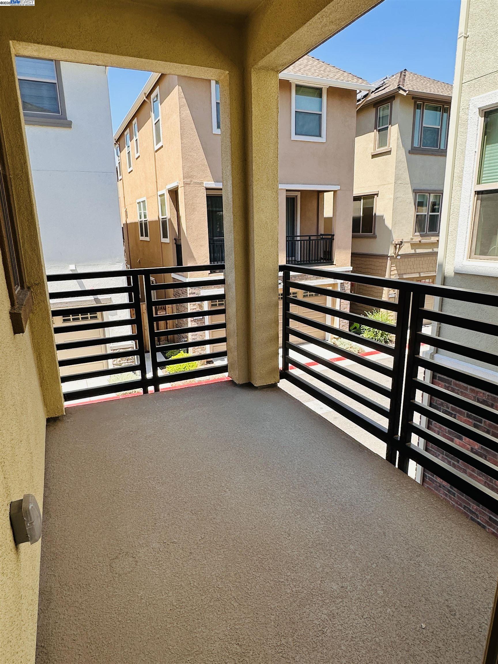 Detail Gallery Image 8 of 20 For 2829 Saltpond Cmn, Livermore,  CA 94550 - 3 Beds | 3/1 Baths