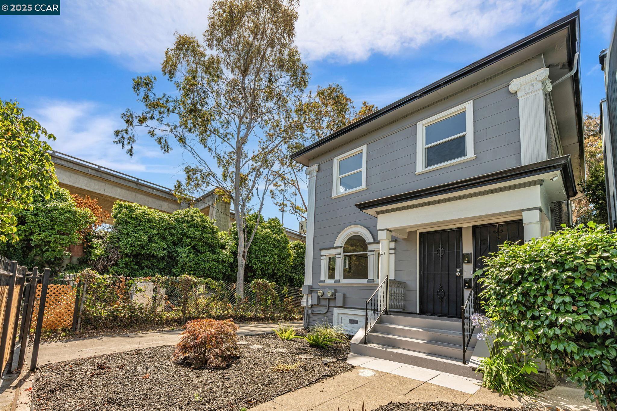 Detail Gallery Image 3 of 40 For 601 32nd St., Oakland,  CA 94609 - – Beds | – Baths