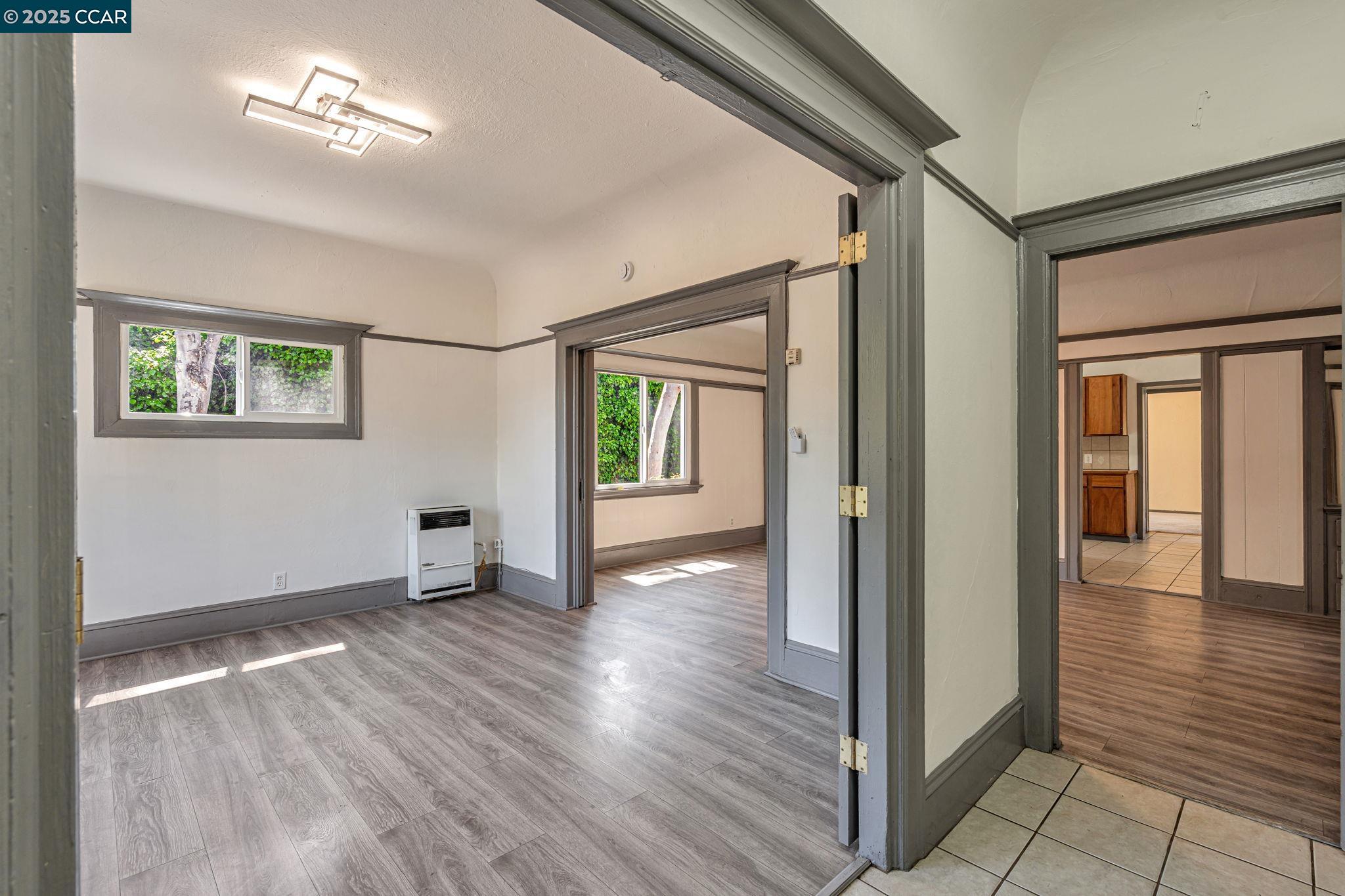 Detail Gallery Image 5 of 40 For 601 32nd St., Oakland,  CA 94609 - – Beds | – Baths