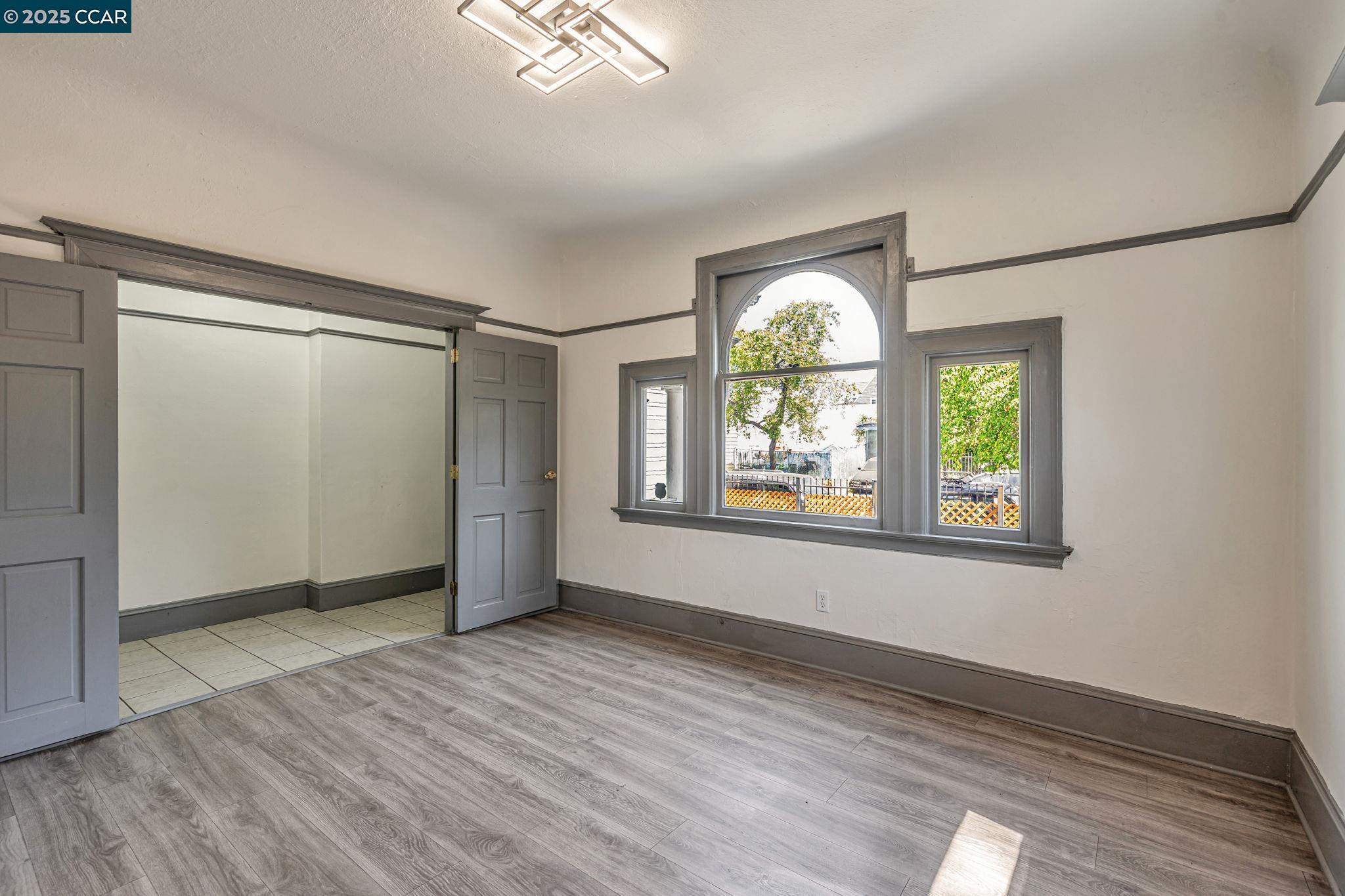Detail Gallery Image 10 of 40 For 601 32nd St., Oakland,  CA 94609 - – Beds | – Baths