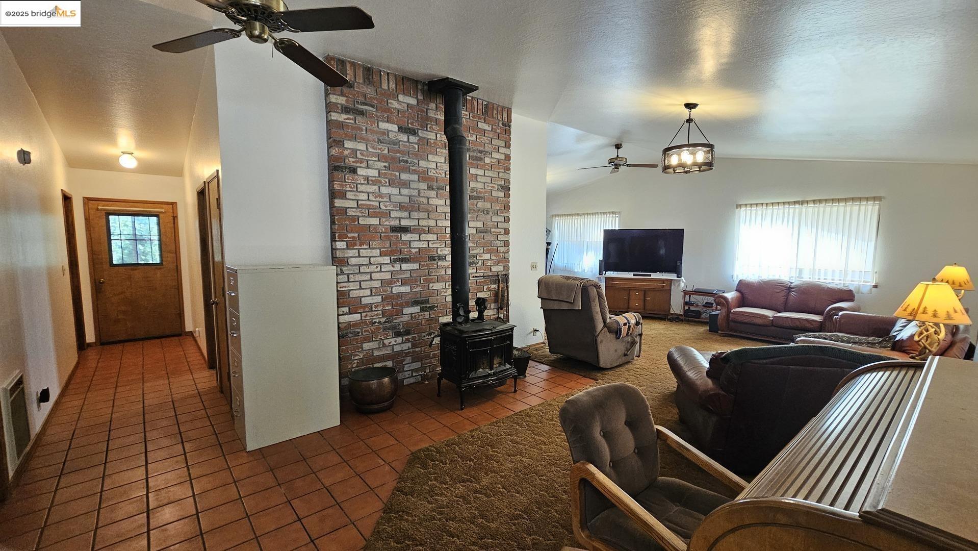 Detail Gallery Image 8 of 34 For 2367 Woodhouse Mine Rd, West Point,  CA 95255 - 2 Beds | 2 Baths