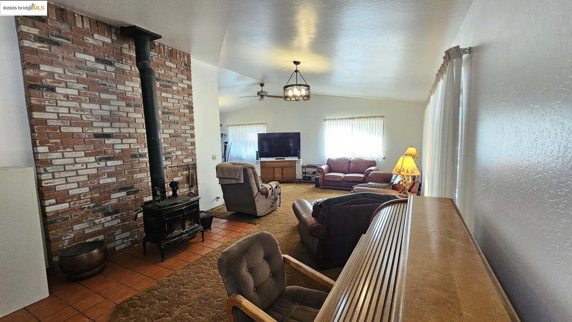 Detail Gallery Image 9 of 34 For 2367 Woodhouse Mine Rd, West Point,  CA 95255 - 2 Beds | 2 Baths