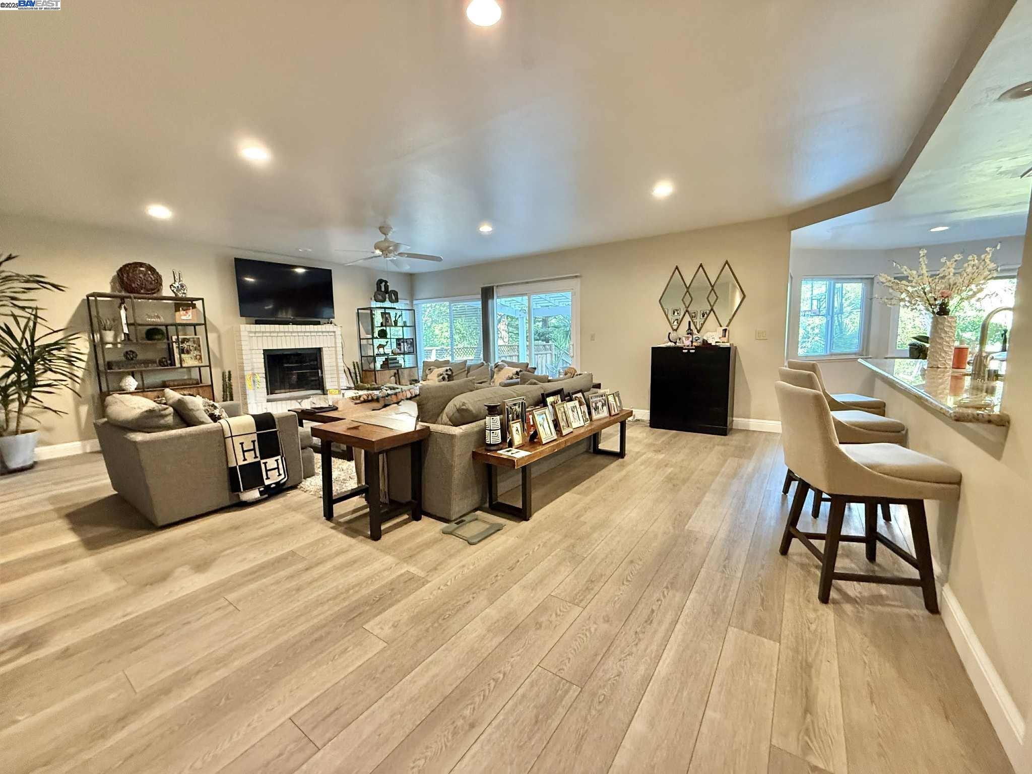 3828 COTTONWOOD DR, Danville, California 94506, 4 Bedrooms Bedrooms, 9 Rooms Rooms,3 BathroomsBathrooms,Residential Lease,For Rent,3828 COTTONWOOD DR,41102465
