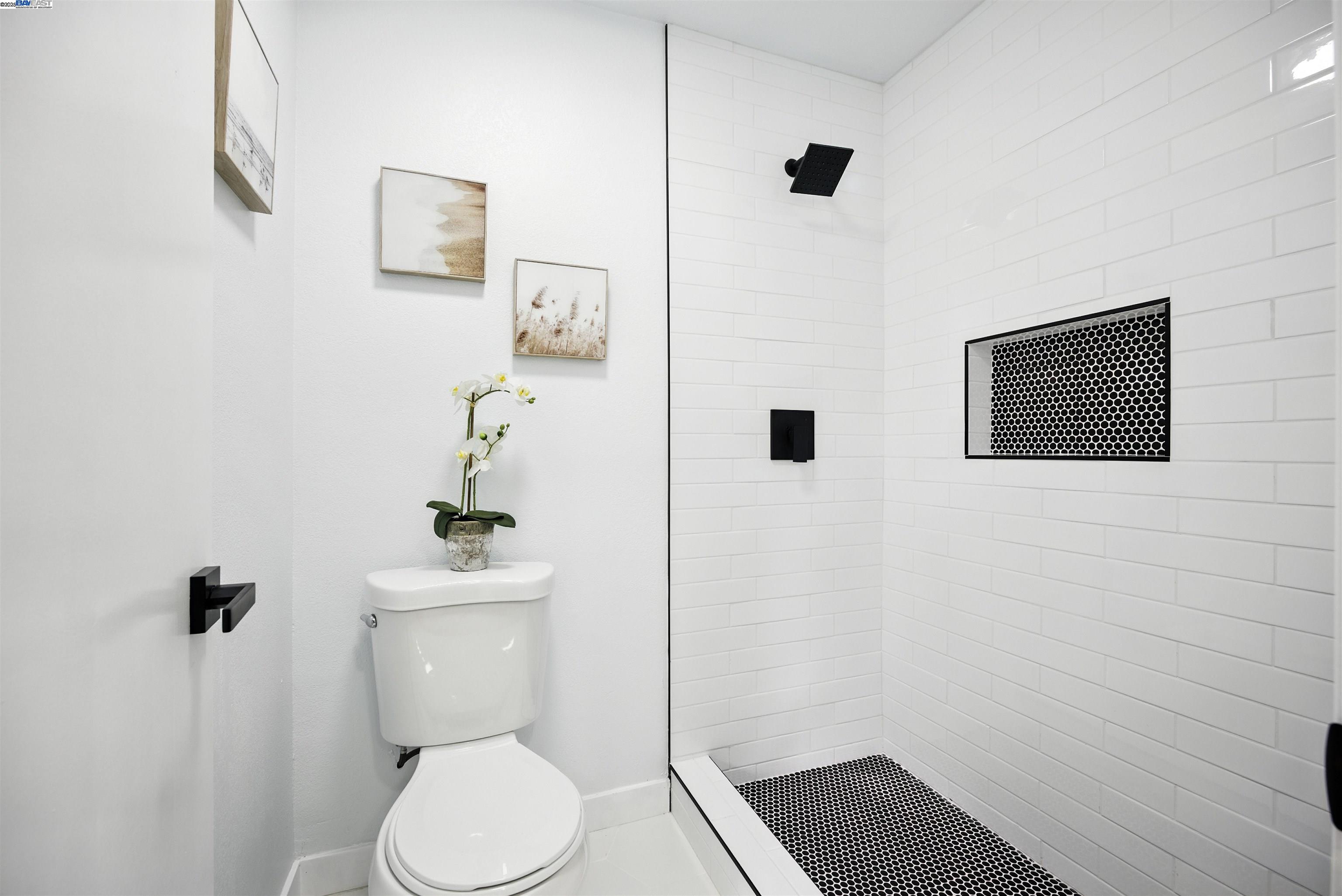 Photo #12: 41102470 Listing: Photo #12